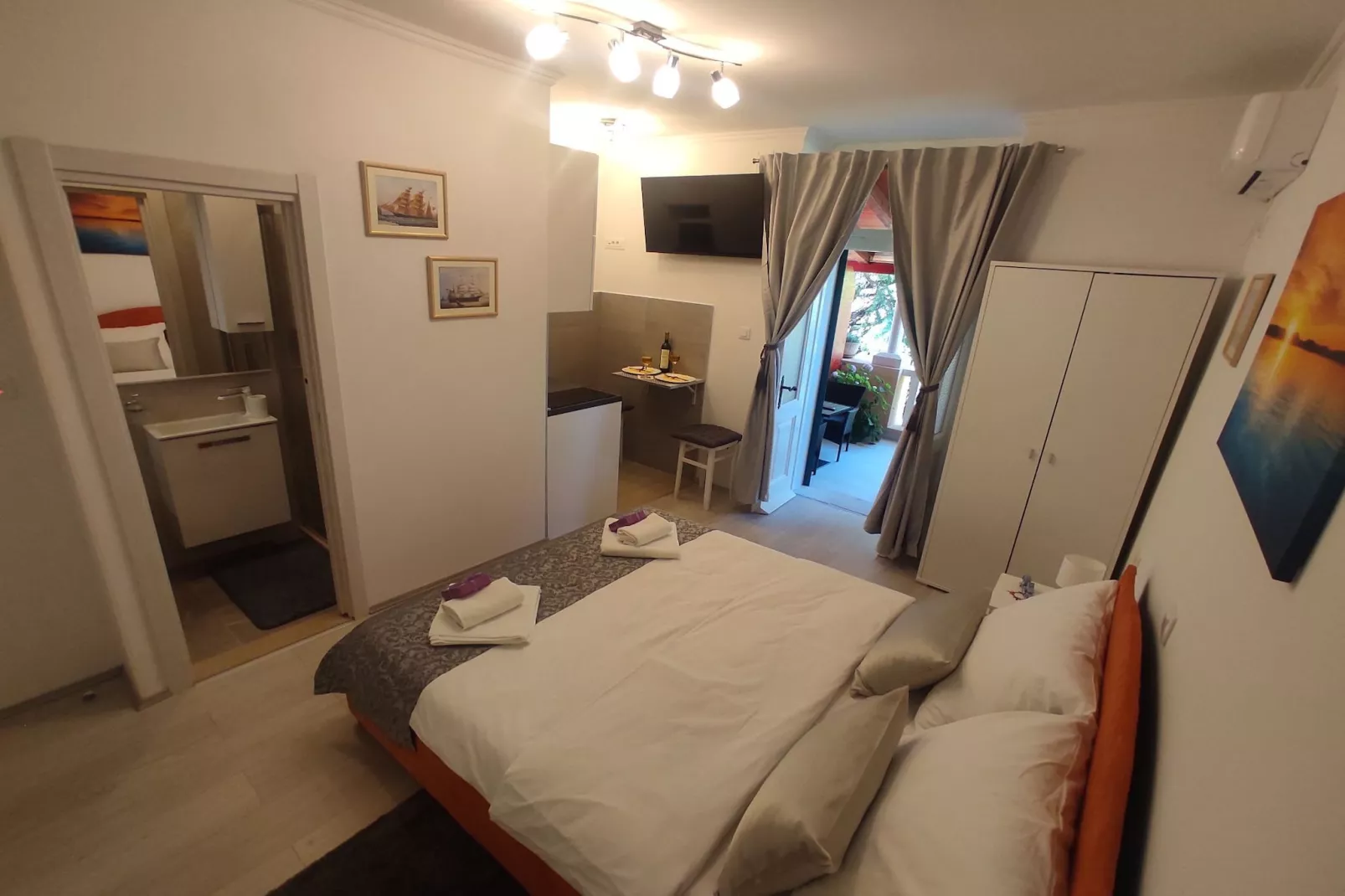 Room Porat 2 with Private Terrace - Double Bedroom with Private Terrace-Chambre