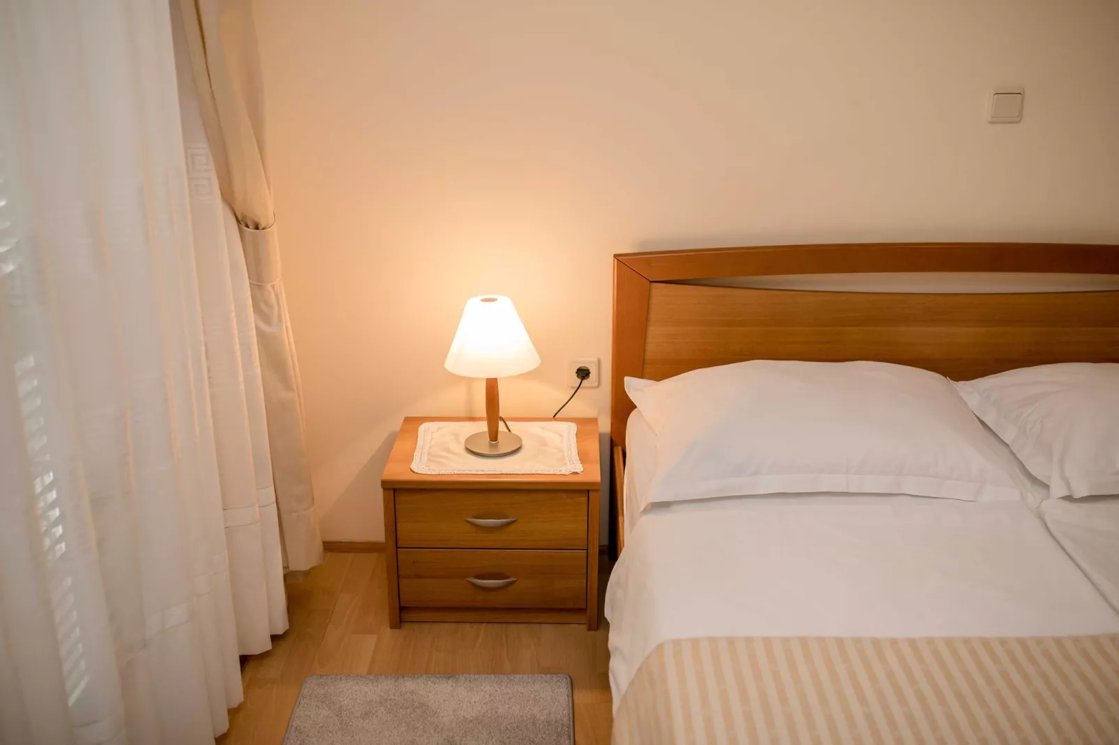 Guest House Villa Anggela - Comfort Triple room with Balcony and Sea View (Br4)-Indoor