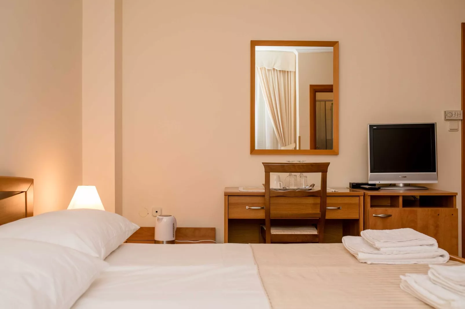 Guest House Villa Anggela - Double Room with Balcony and Sea View (BR3)-Indoor