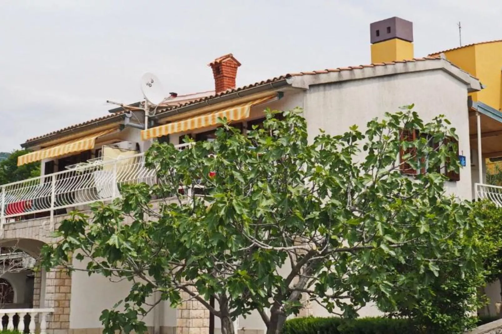 One-Bedroom Apartment With Sea View (A)-Outdoor