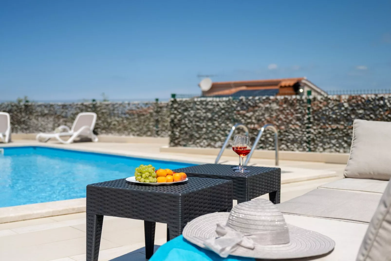 Holiday Home Mlačić - Three Bedroom Holiday Home with Pool-Piscine