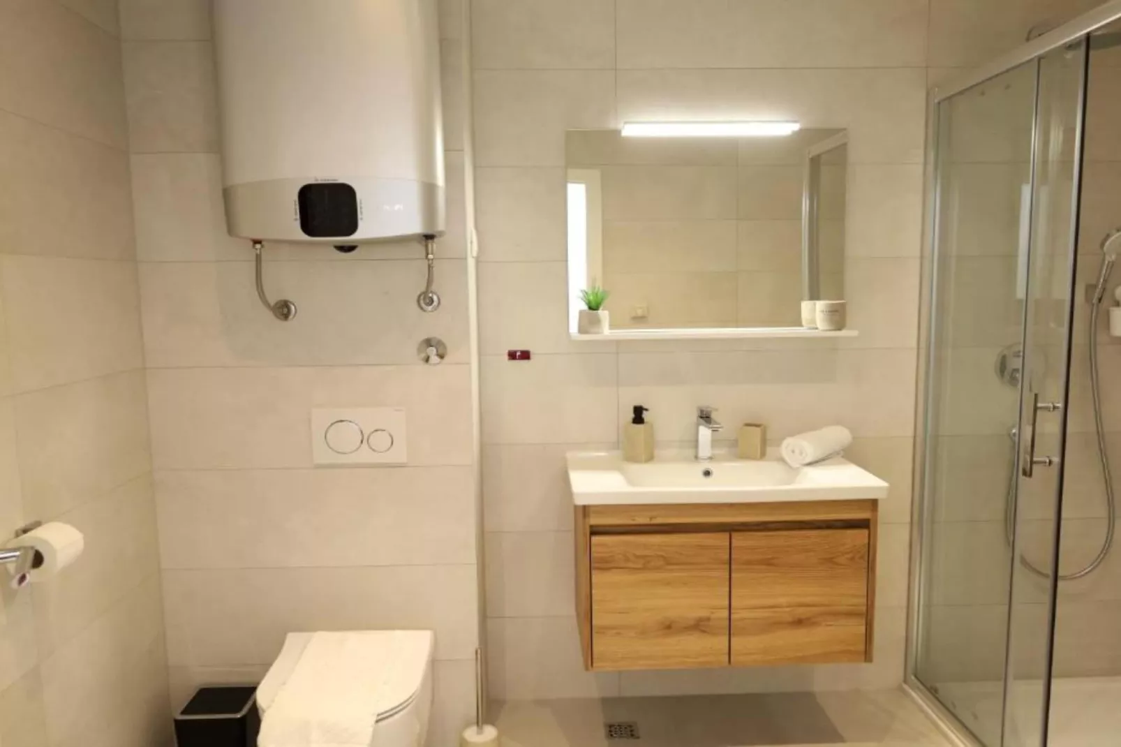 Dalmata D - Two Bedroom Apartment with Terrace-Bathroom