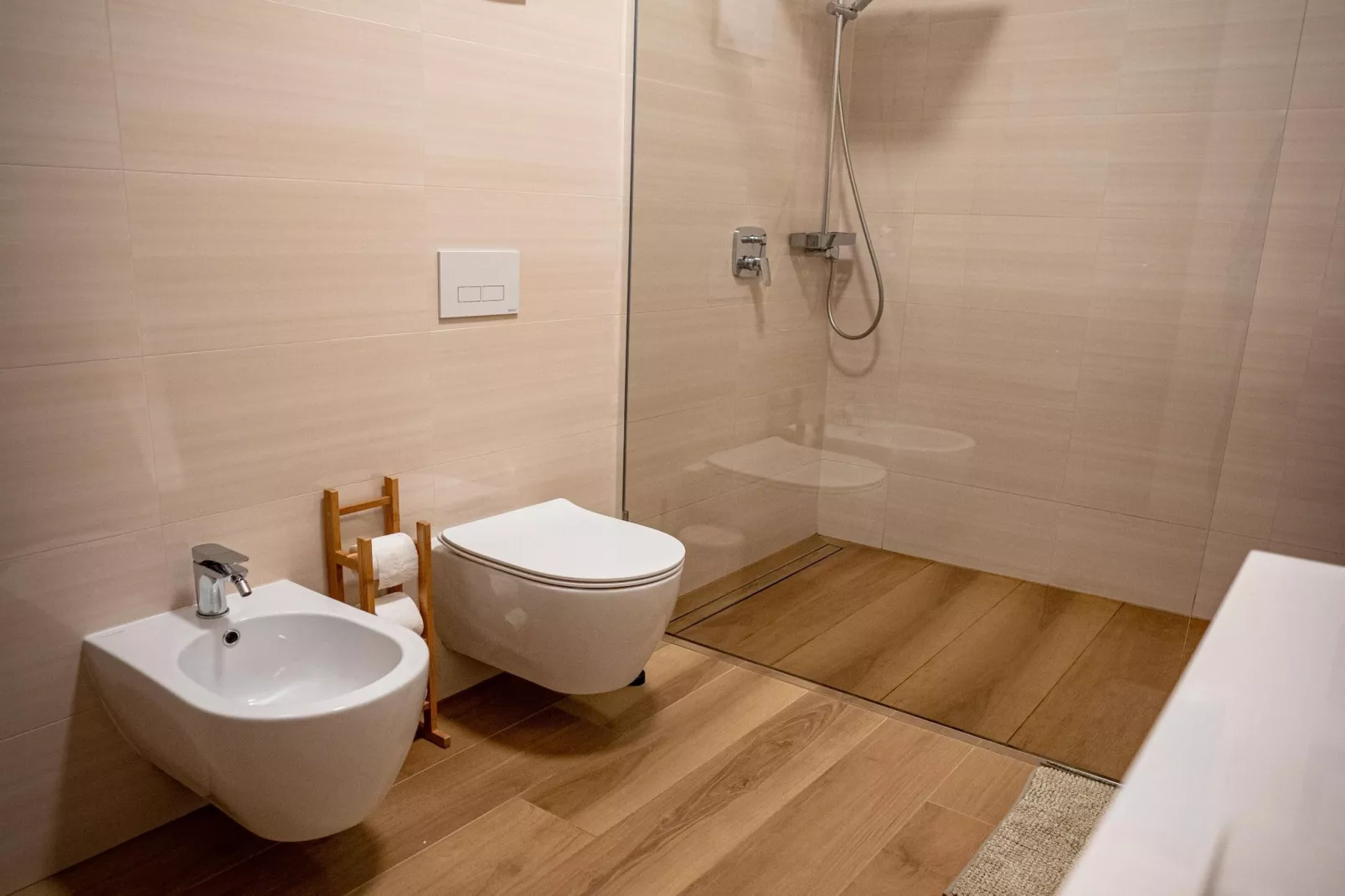 Peaceful Oasis in Nature Holiday Home with Terrace and Sauna - Three Bedroom Holiday Home with Terrace and Sauna-Bathroom