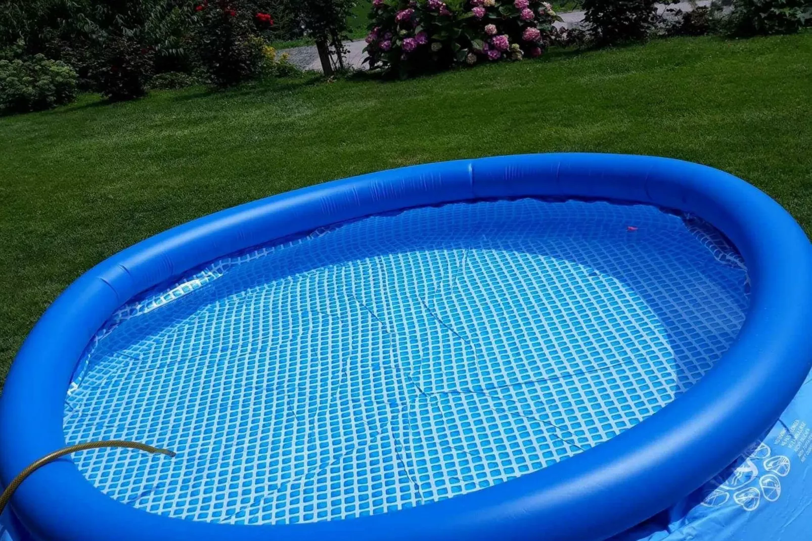 Comfortable Zreče Apartment with Playground and Private Parking, Ideal for Families - One Bedroom Apartment-Swimming pool