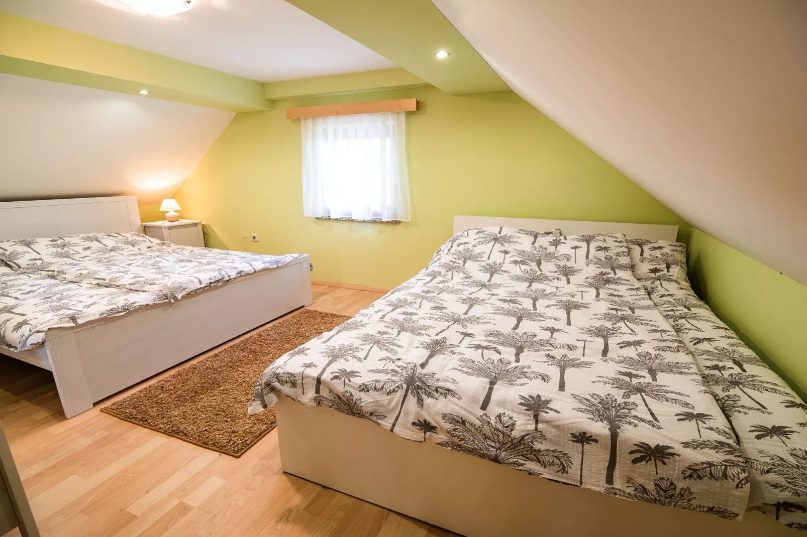 Golden Horizon Holiday Home with Terrace and Garden - One Bedroom Holiday Home with Terrace and Garden-Chambre