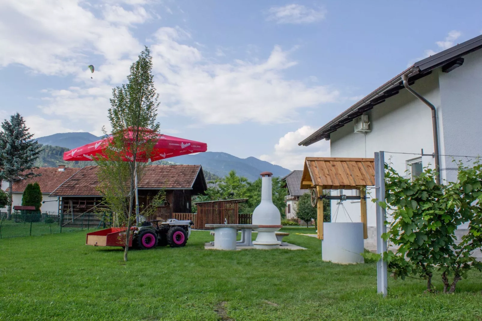 Cozy Holiday Home with Garden, BBQ, and Outdoor Dining Area in Rečica ob Savinji - Two Bedroom Apartment-Im Freien