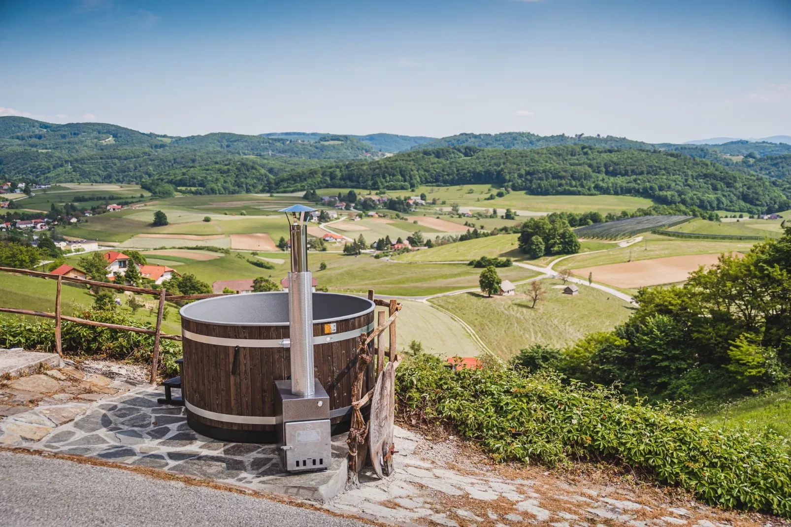 Cozy Countryside Retreat Villa with Hot-Tub - Two Bedroom Villa with Hot Tub-Outdoor