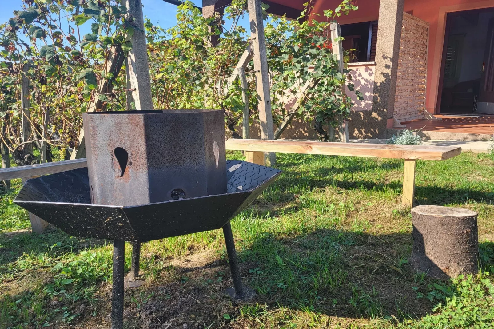 Harvest Horizon Holiday Home with Sauna - One Bedroom Holiday Home-Outdoor