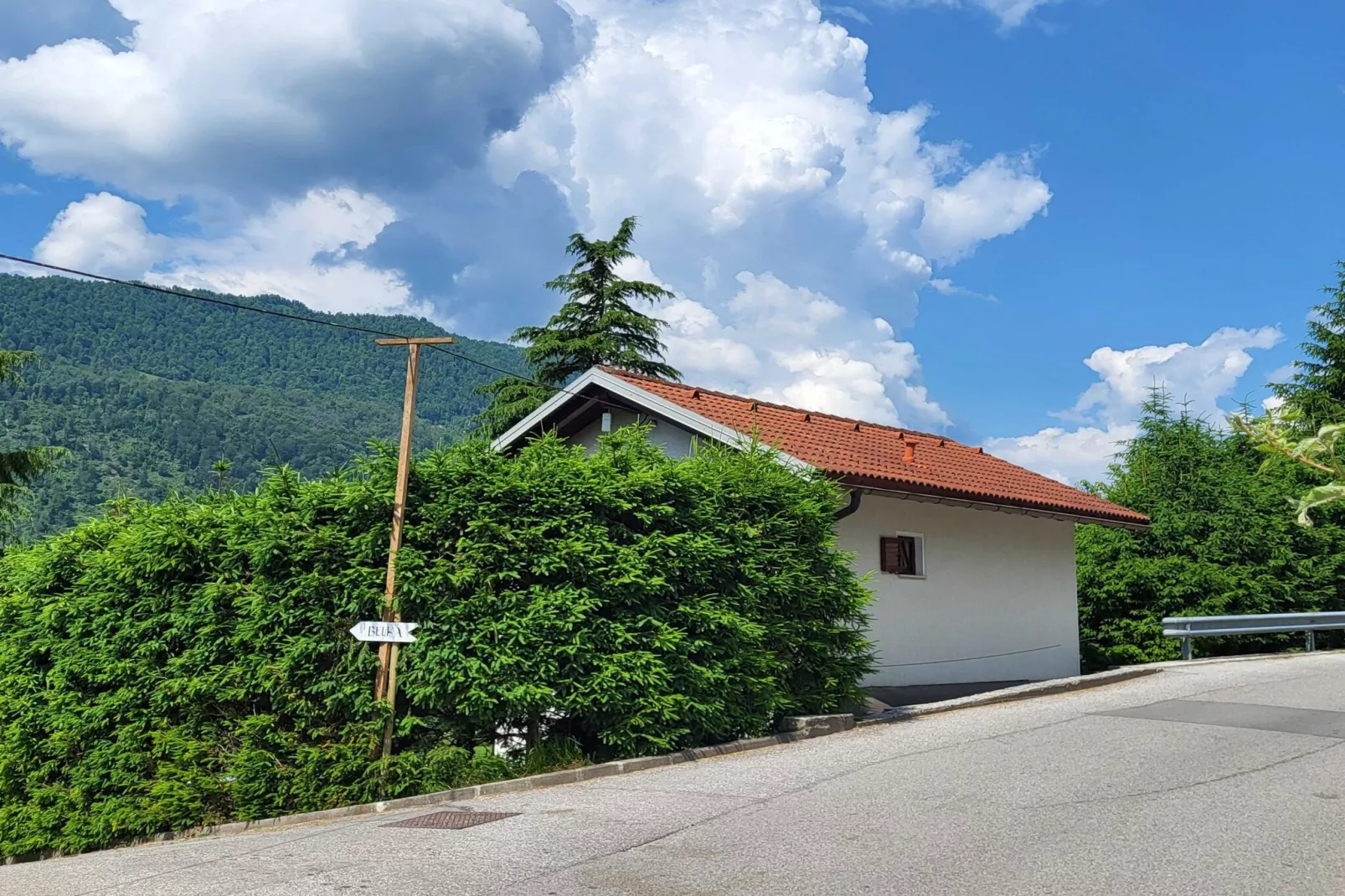 Peaceful Countryside Holiday Home with Terrace - One Bedroom Holiday Home with Terrace