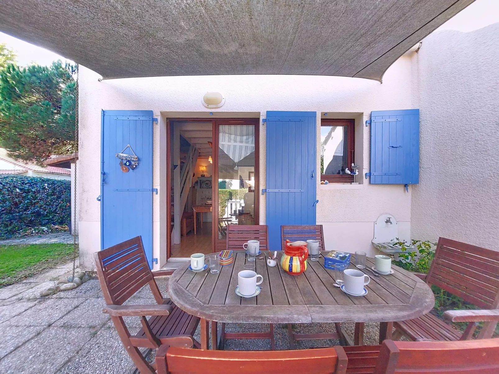 Les Charmilles-Draußen