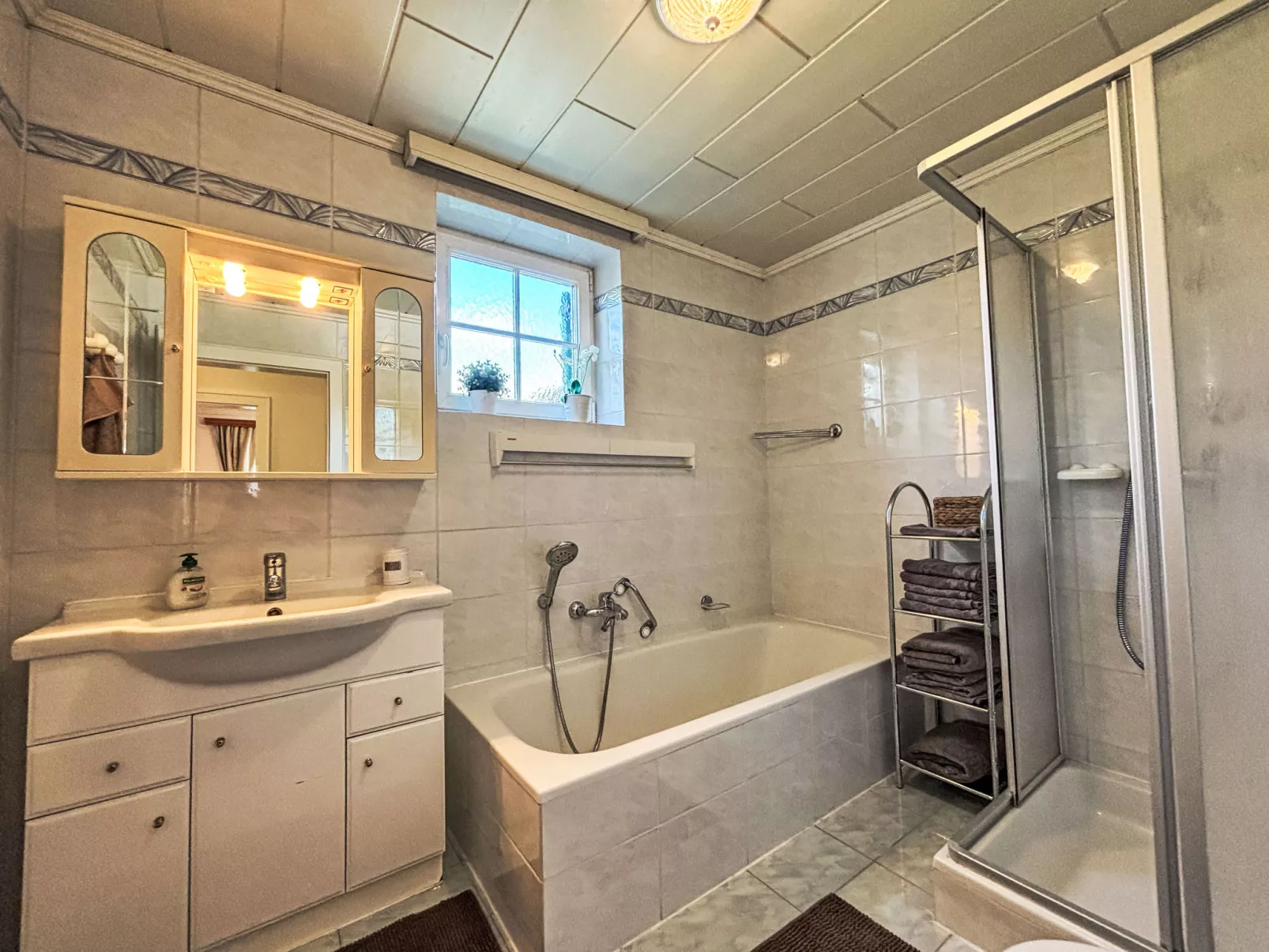 Großmutters Ferienhaus-Drinnen