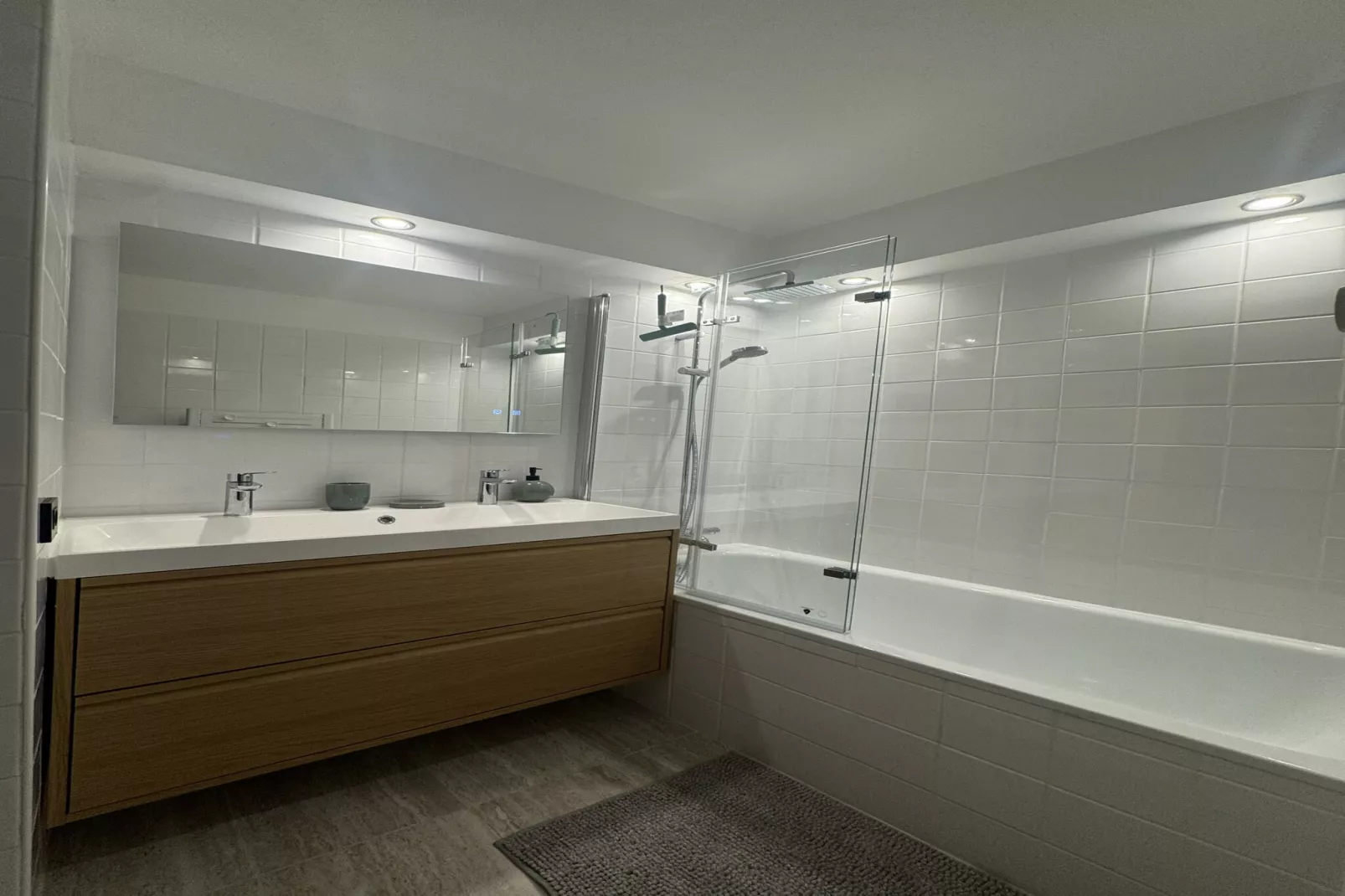 Les Pounchus D N°02 - 3P8-Badezimmer