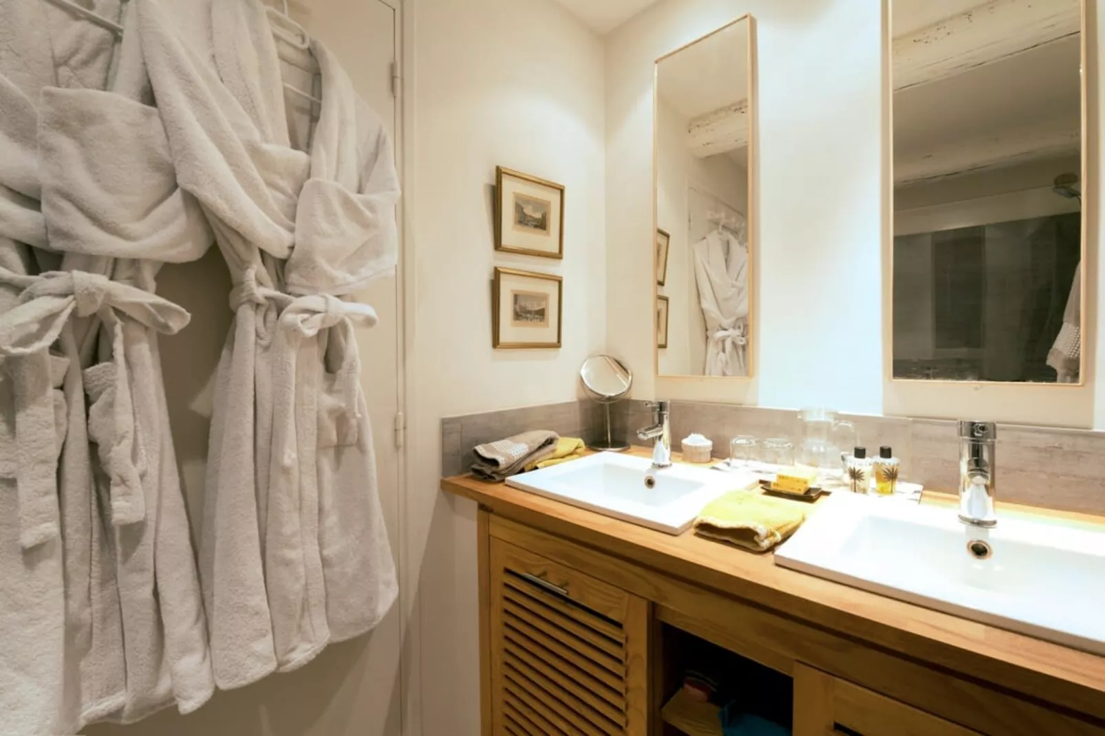 Chez Vous à Uzès-Badezimmer