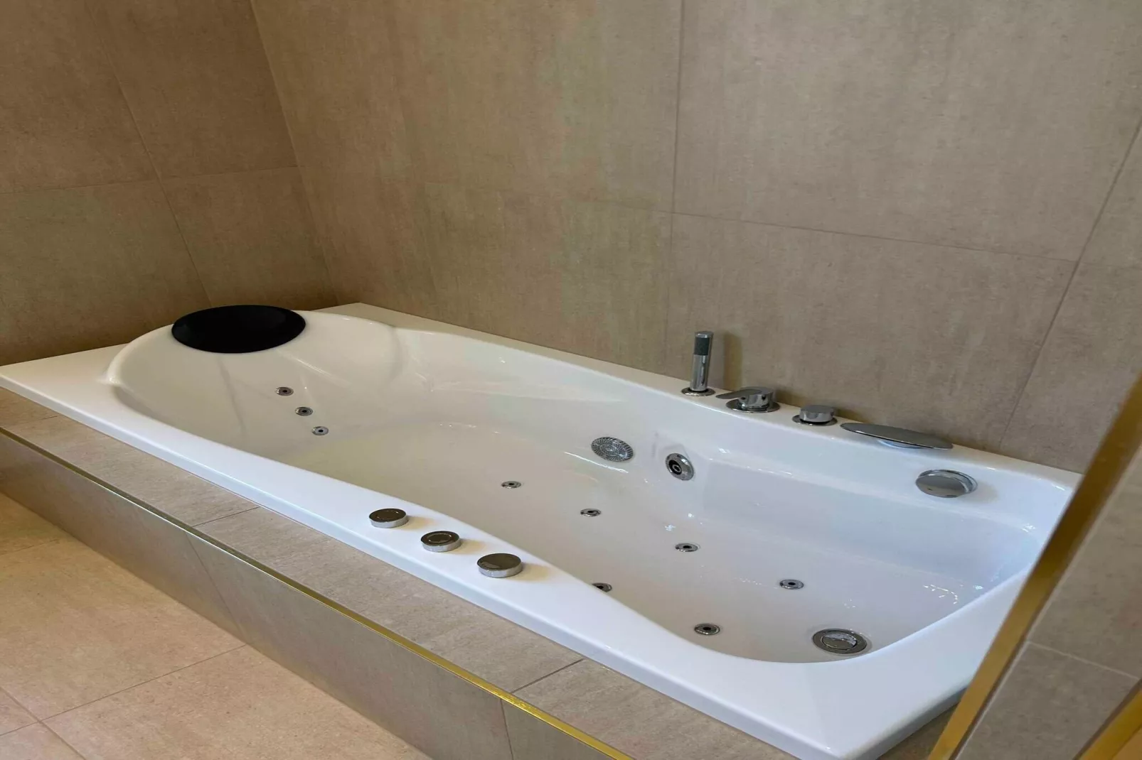 5 Sterne Ferienhaus in Assens-Wellnessbereich