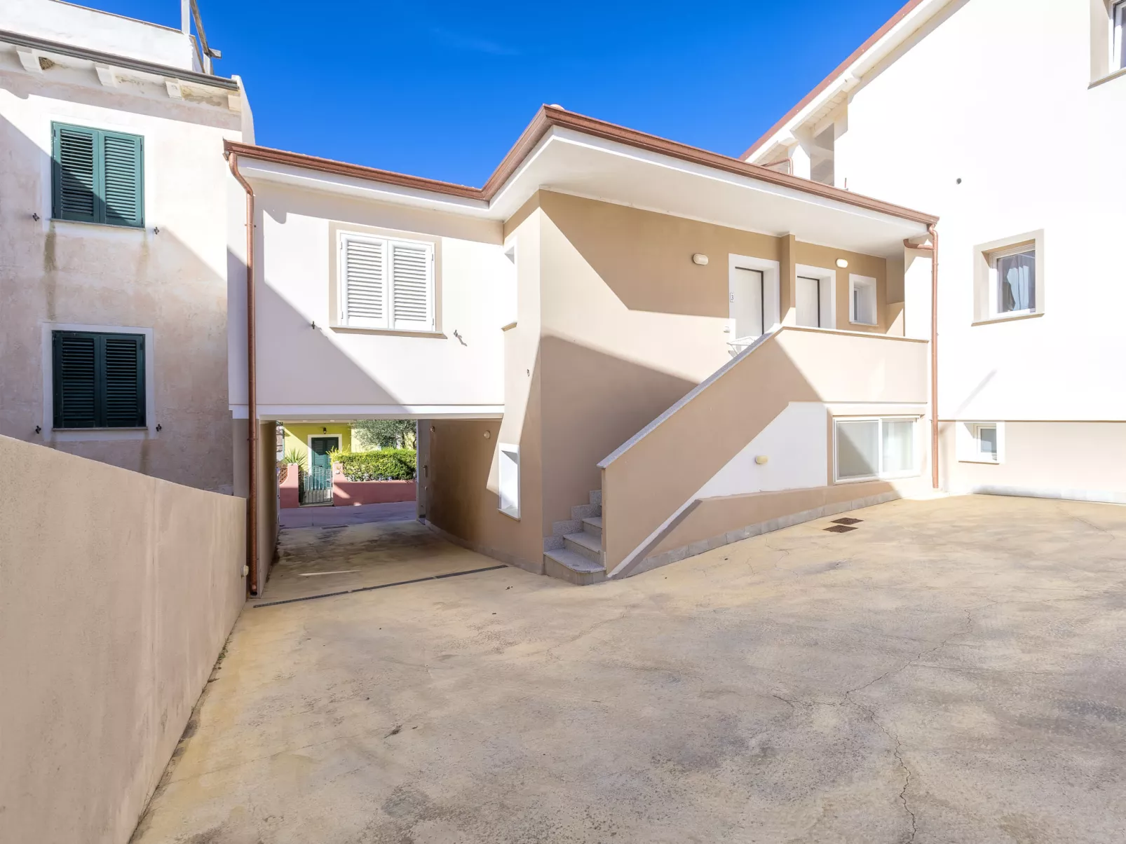 Granello di sole-Dehors