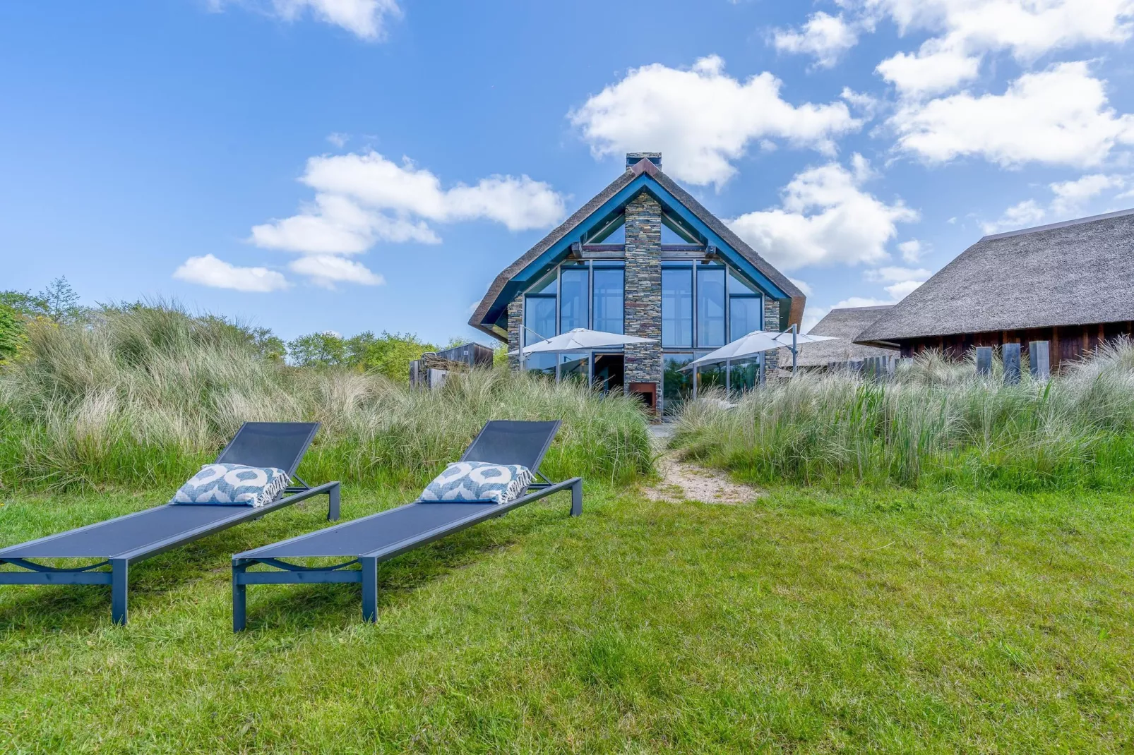 Villa Buytenplaats 193-Gardens in summer