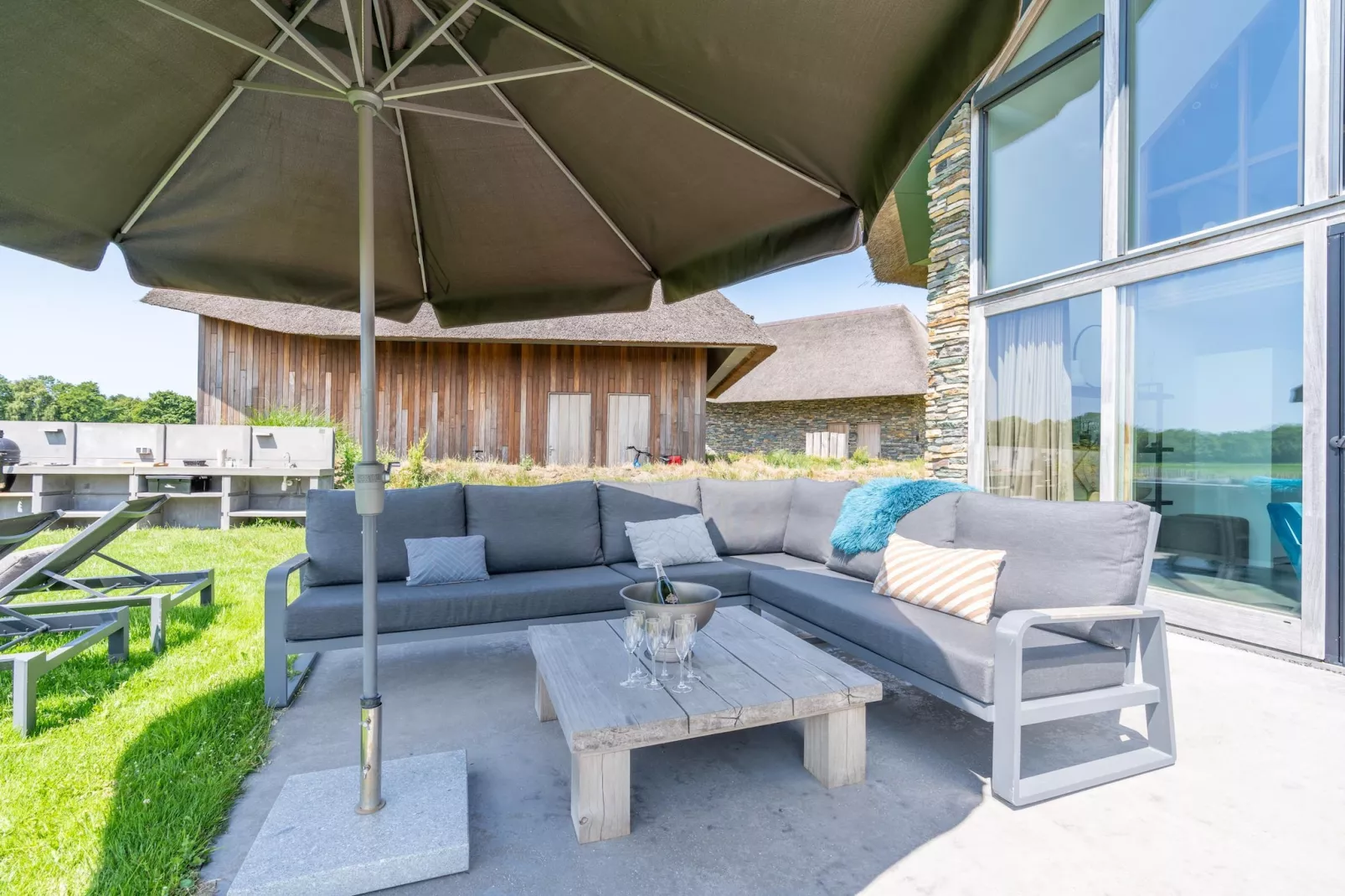 Villa Buytenplaats 189-Terrace balcony