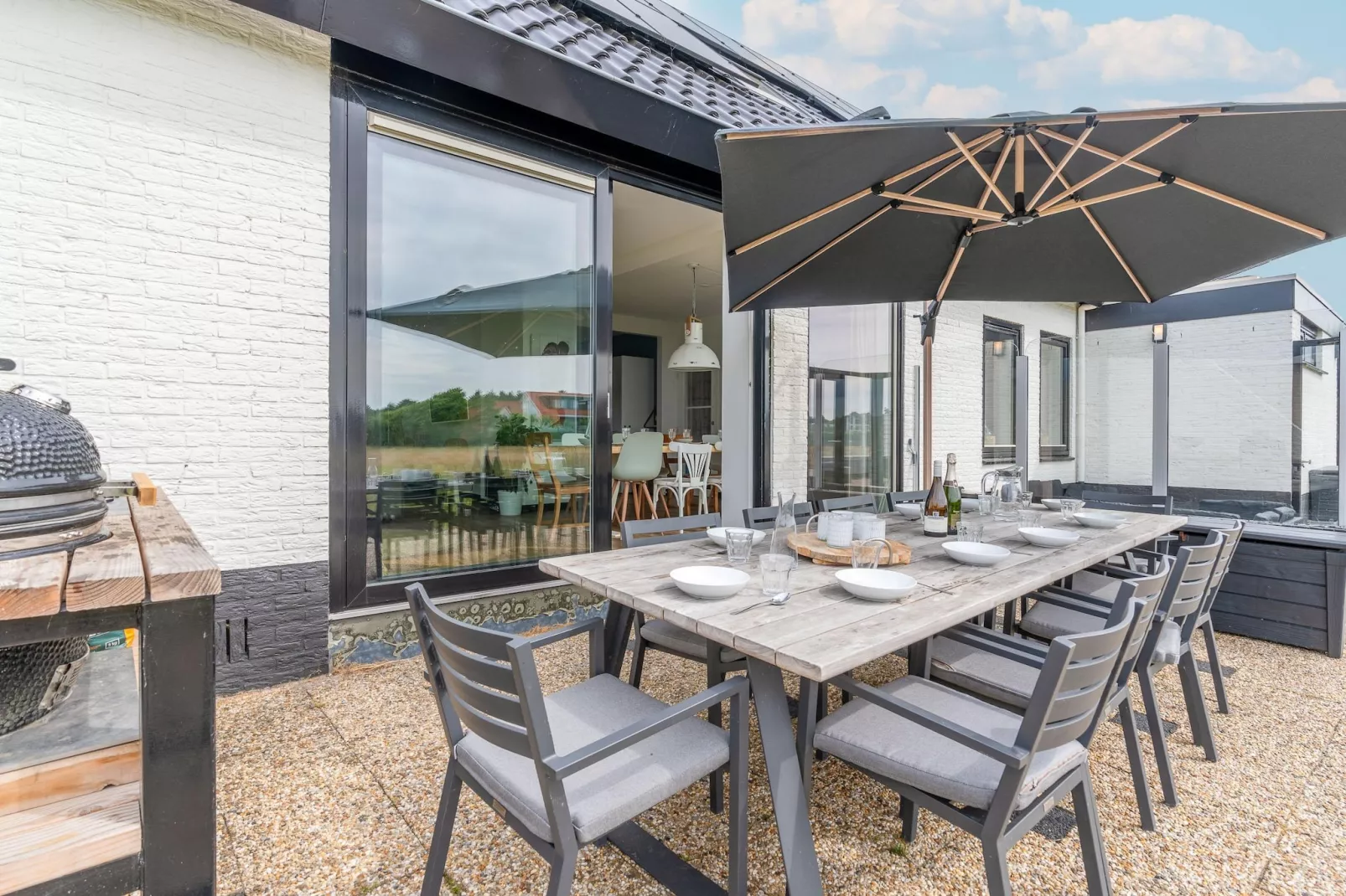 Orchismient 17-Terrace balcony