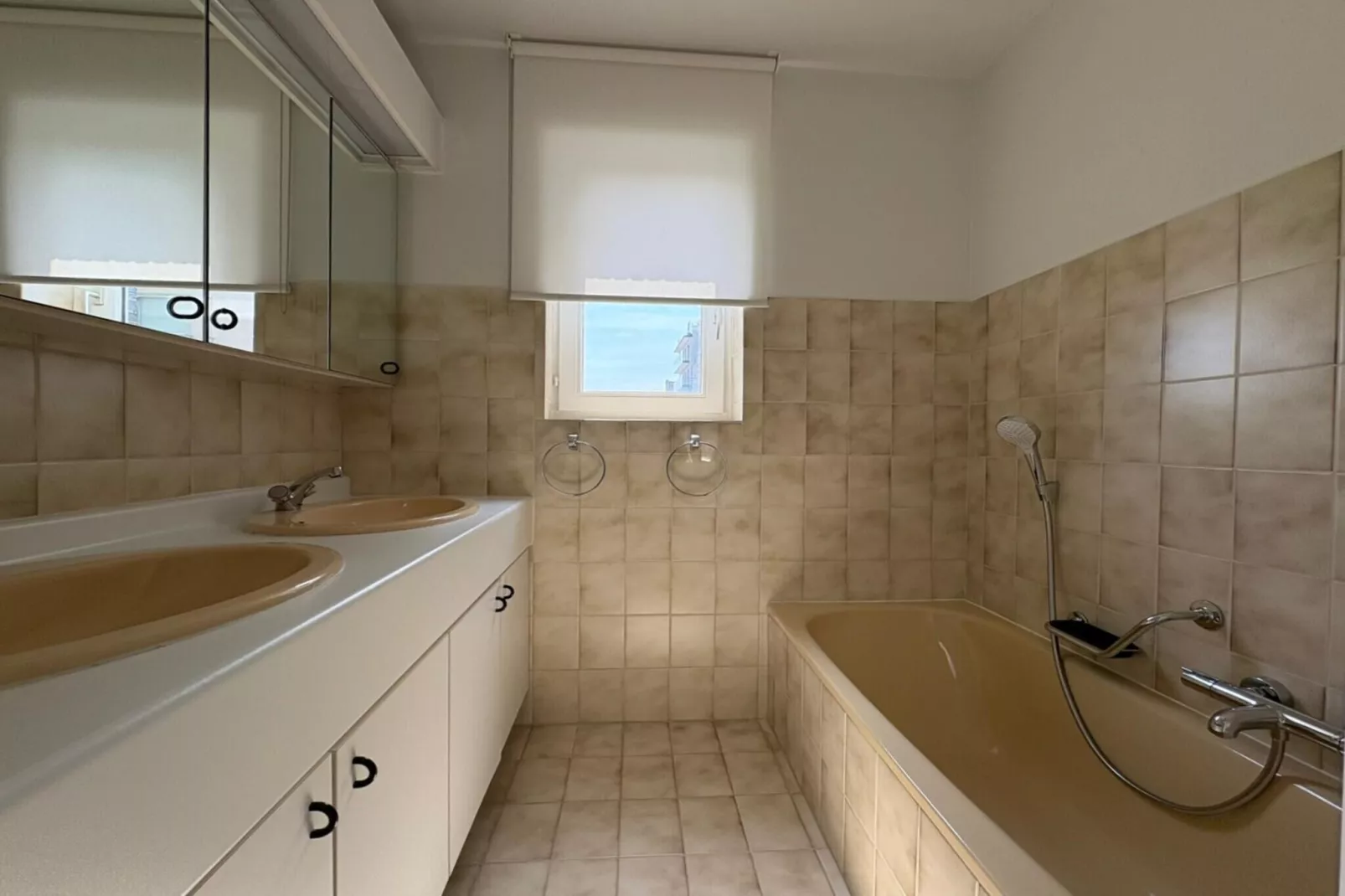 FASHION2 0501-Bathroom