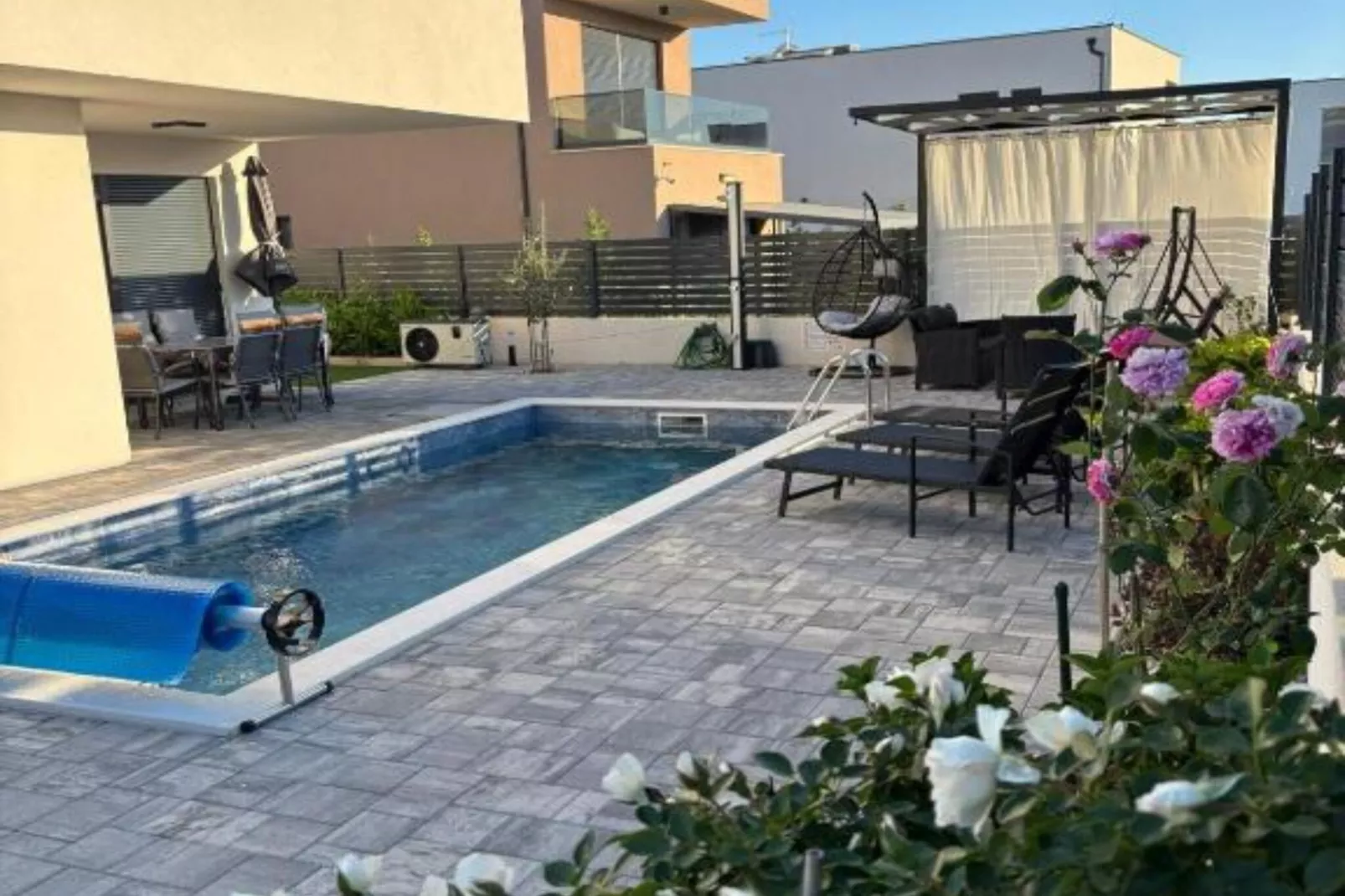 Villa With Pool-Swimming pool