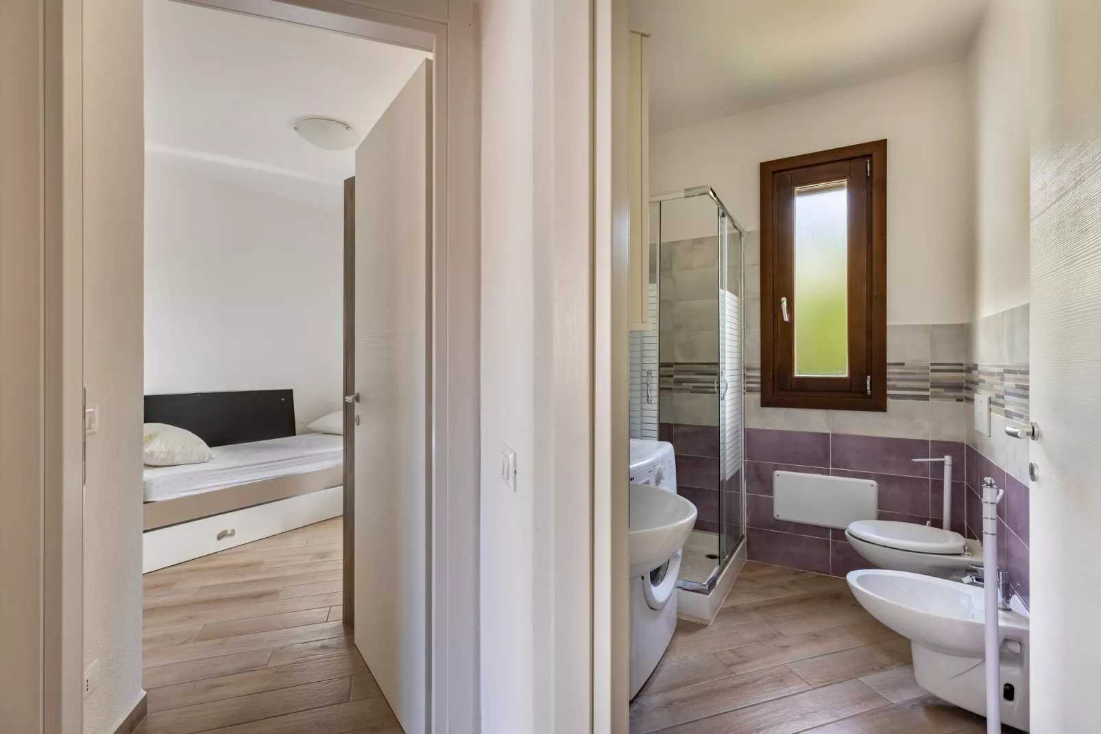 TRILO 2 MAREBLU PT-Bathroom