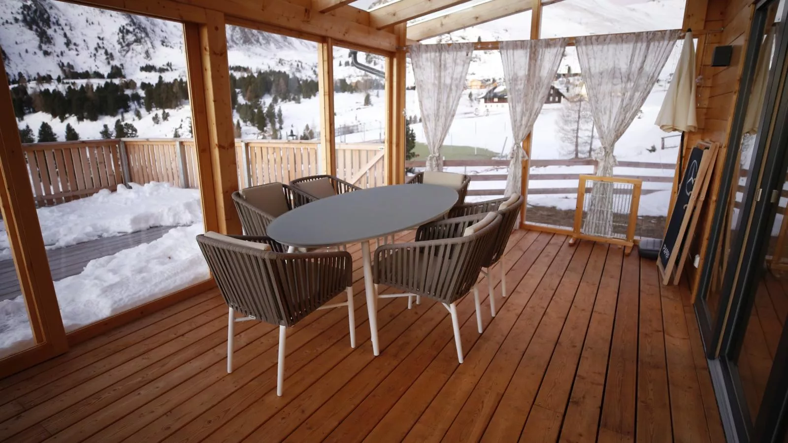Designchalets Falkertsee-Terrace balcony