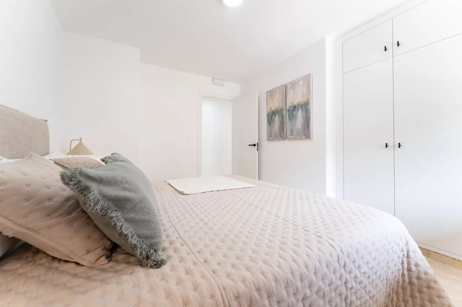 CT 393 - Faro's Soulrise Rooftop - Marbella Beach-Bedroom