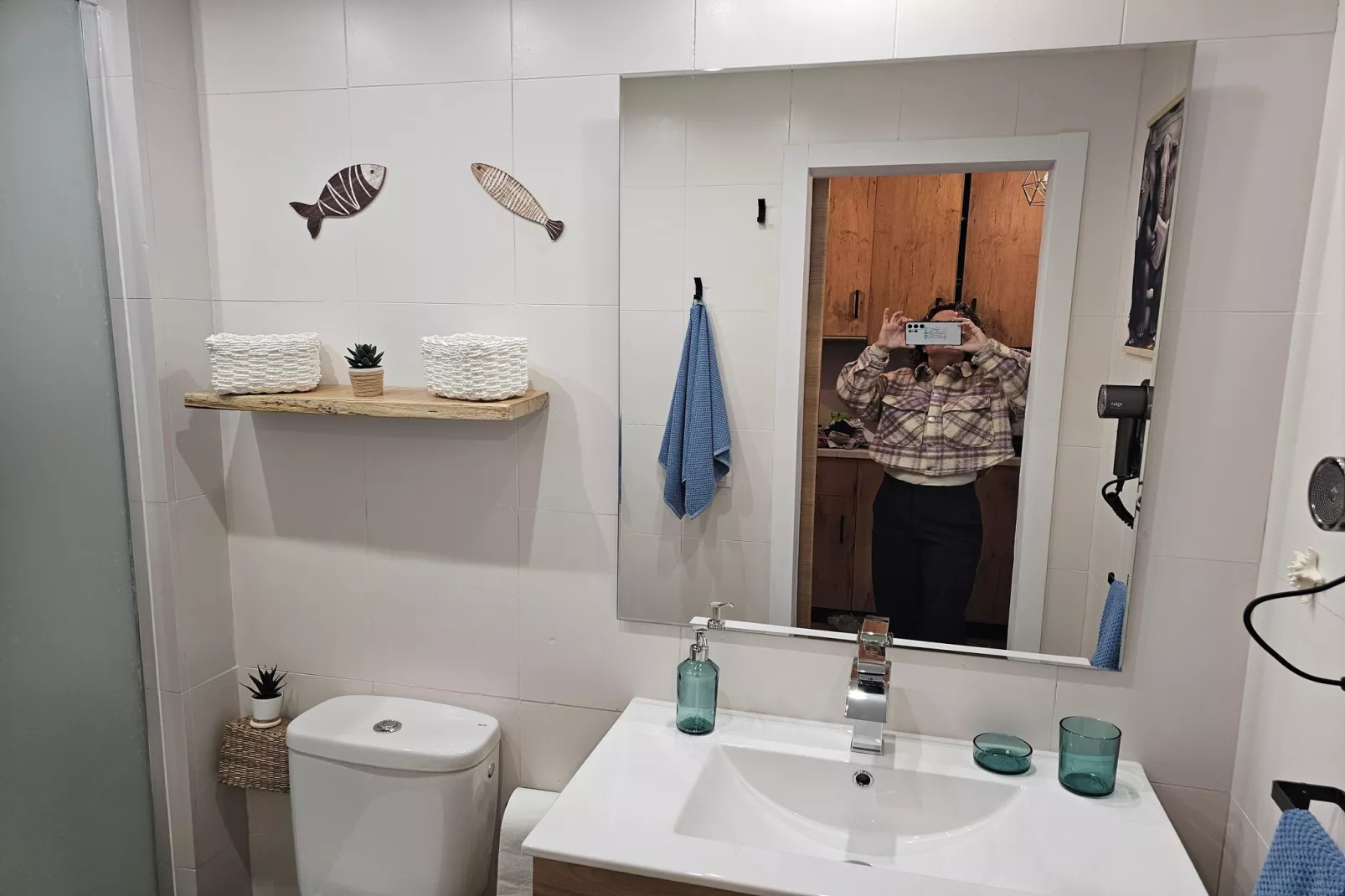 CT 394 - Faro's Beach & Town - Torremolinos-Bathroom