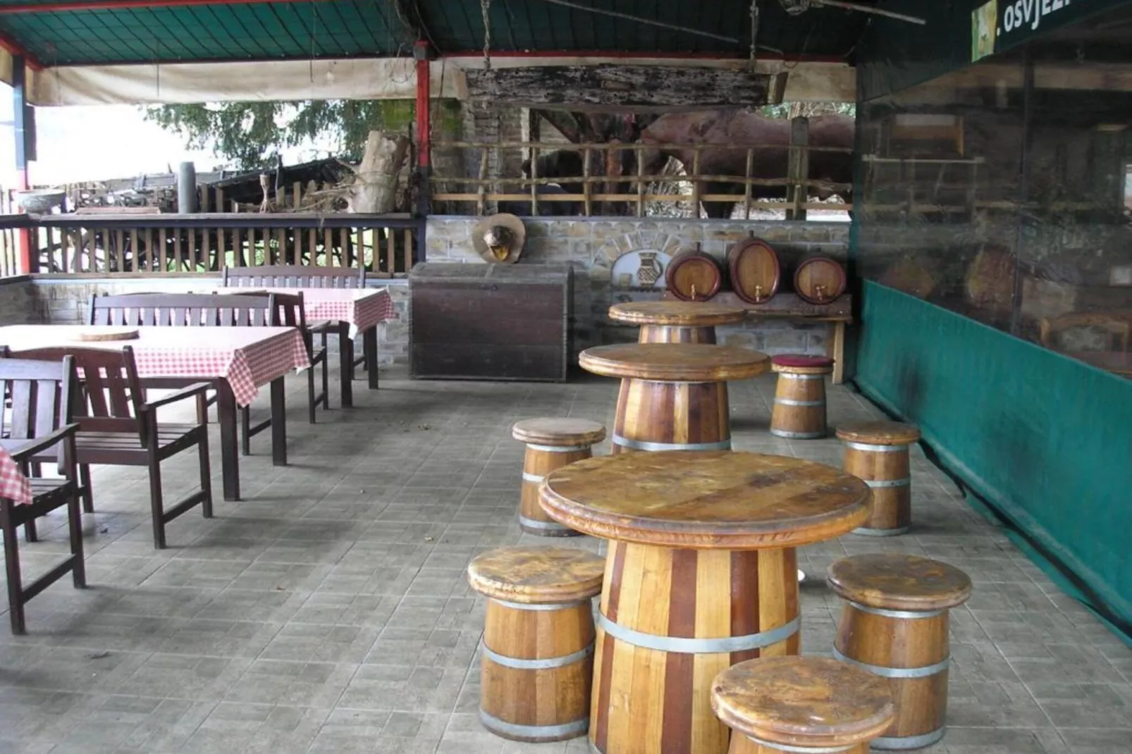 Rooms Zeko - Classic Double Room with Terrace-Ausstattung