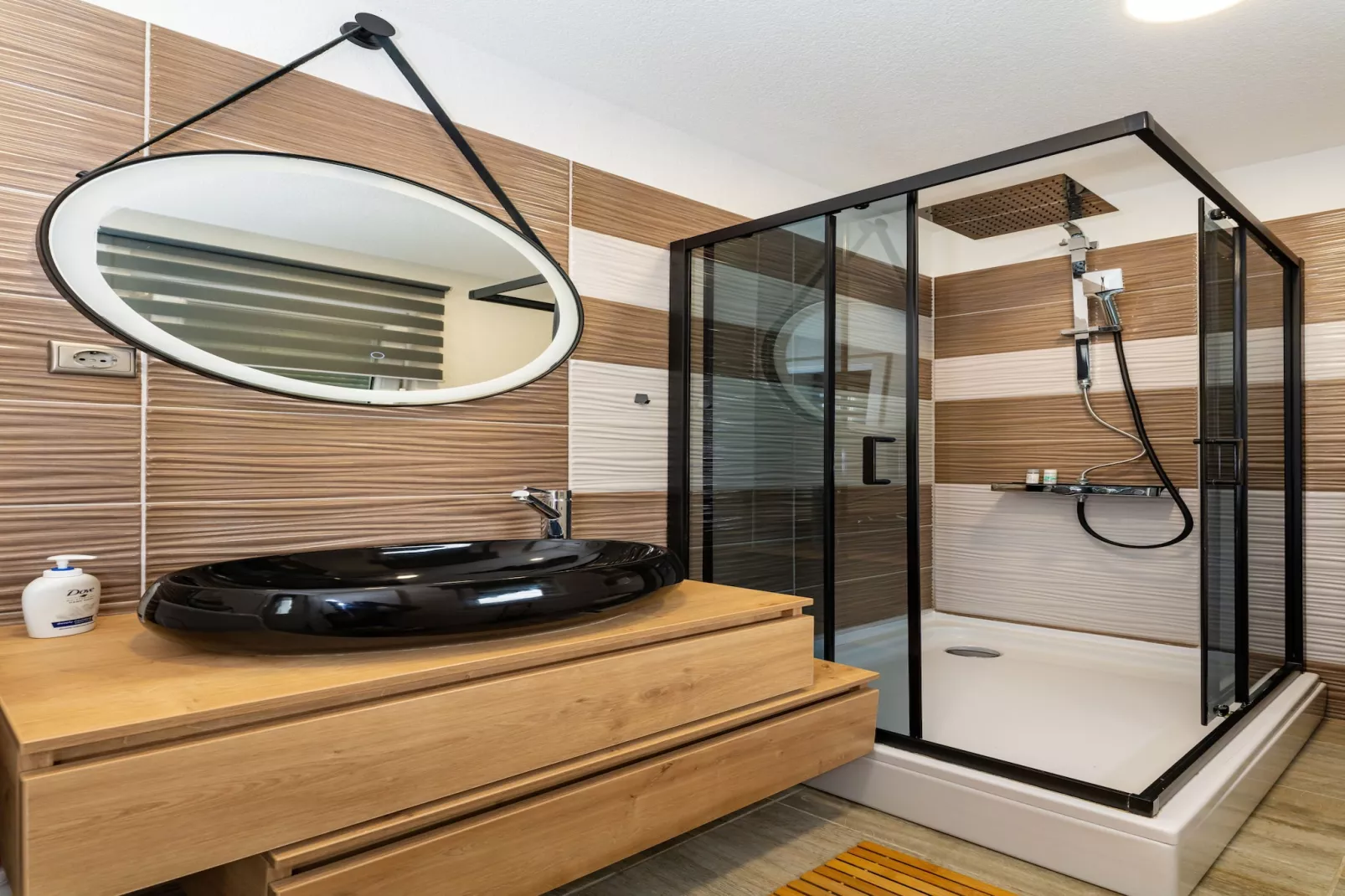 Sea view penthouse Nikita-Badezimmer