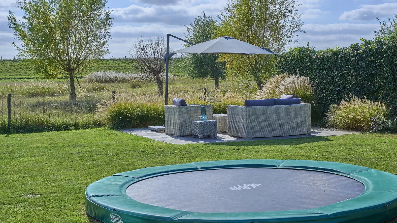 SeaLuxe Residence 27C-Jardins en été