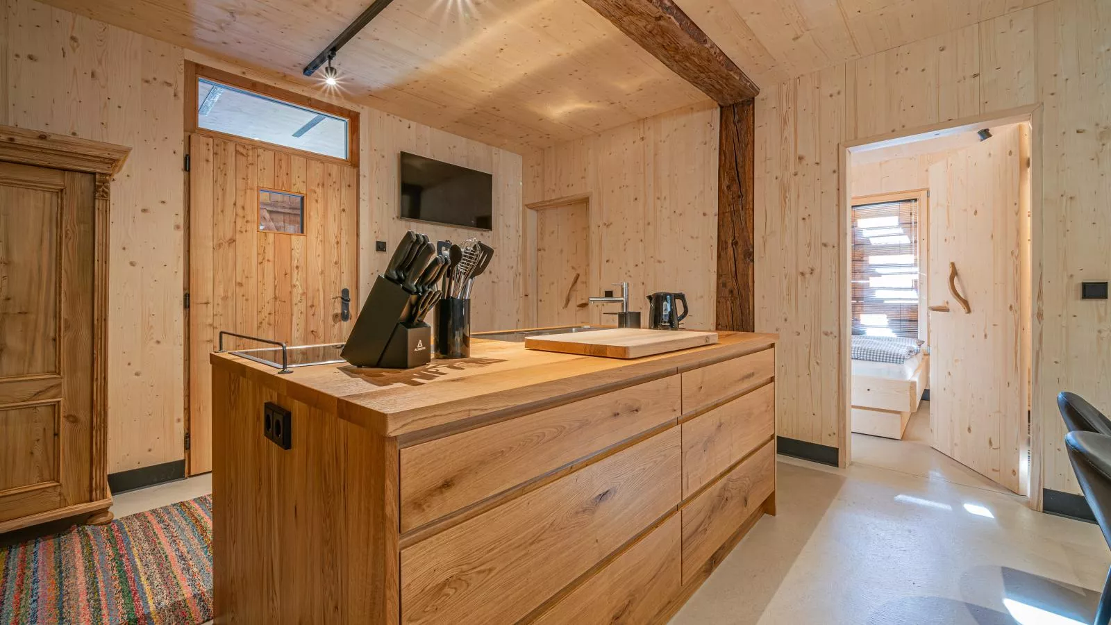 Raneburg 4 Futterhaus-Kitchen