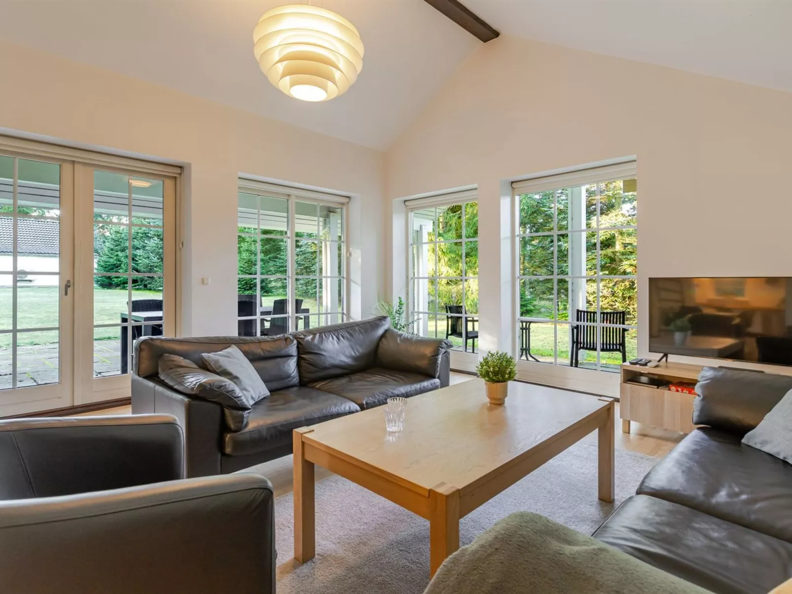 "Ørger" - 30km from the sea-Drinnen