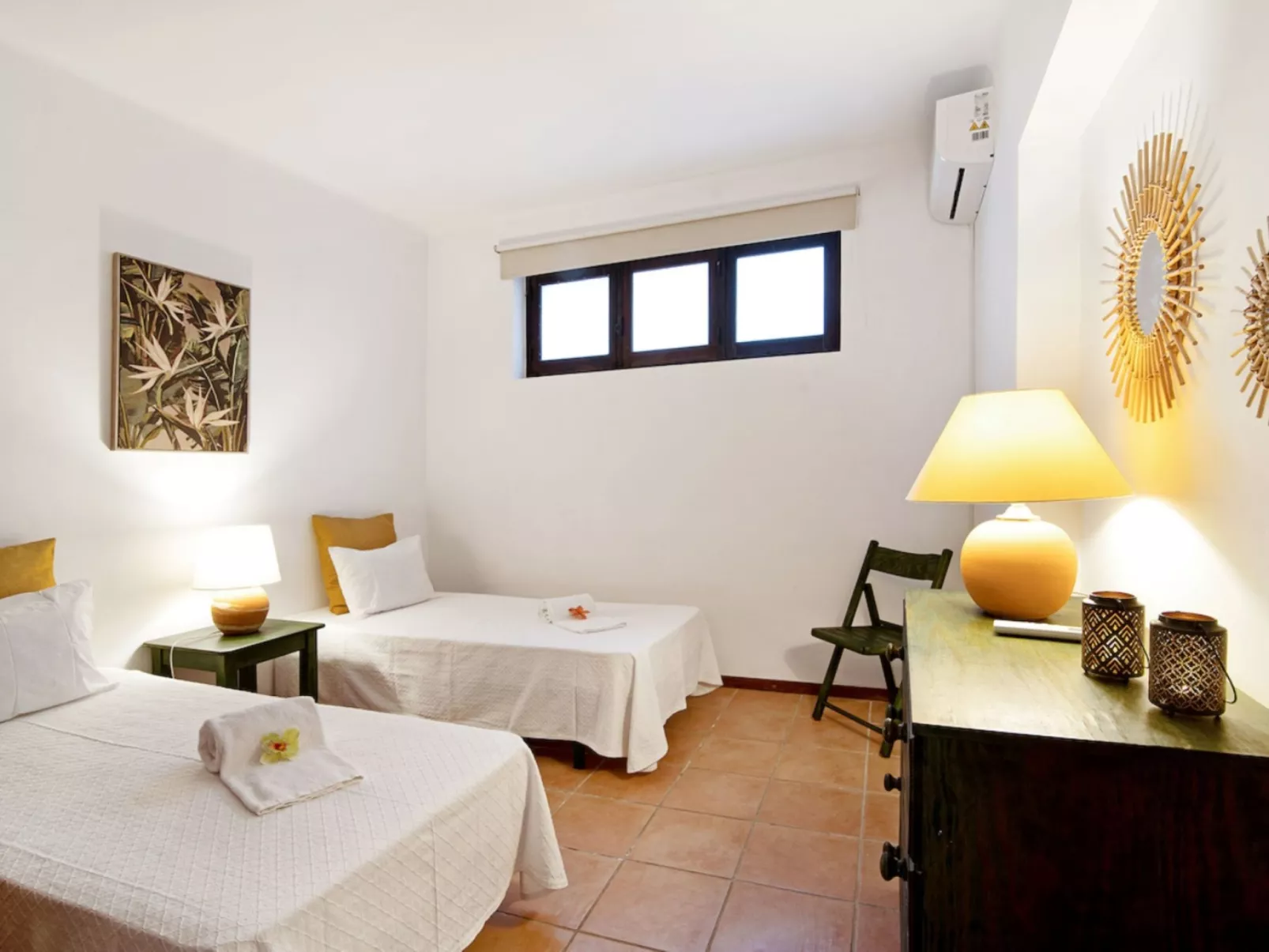 Joyce - Sunny Way-Dedans