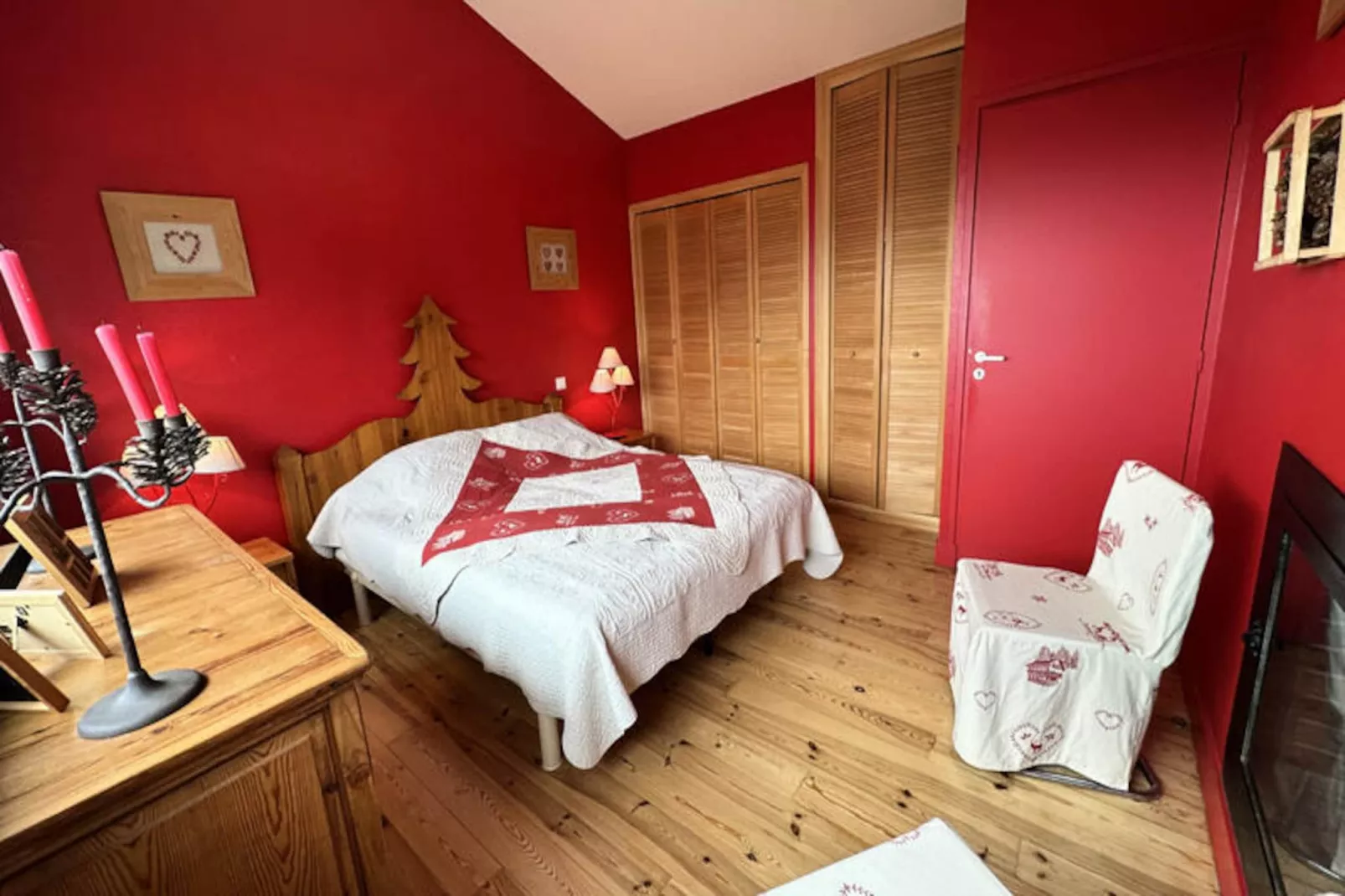 Appartements à Saint Jacques Des Blats-Nicht zugeordnet