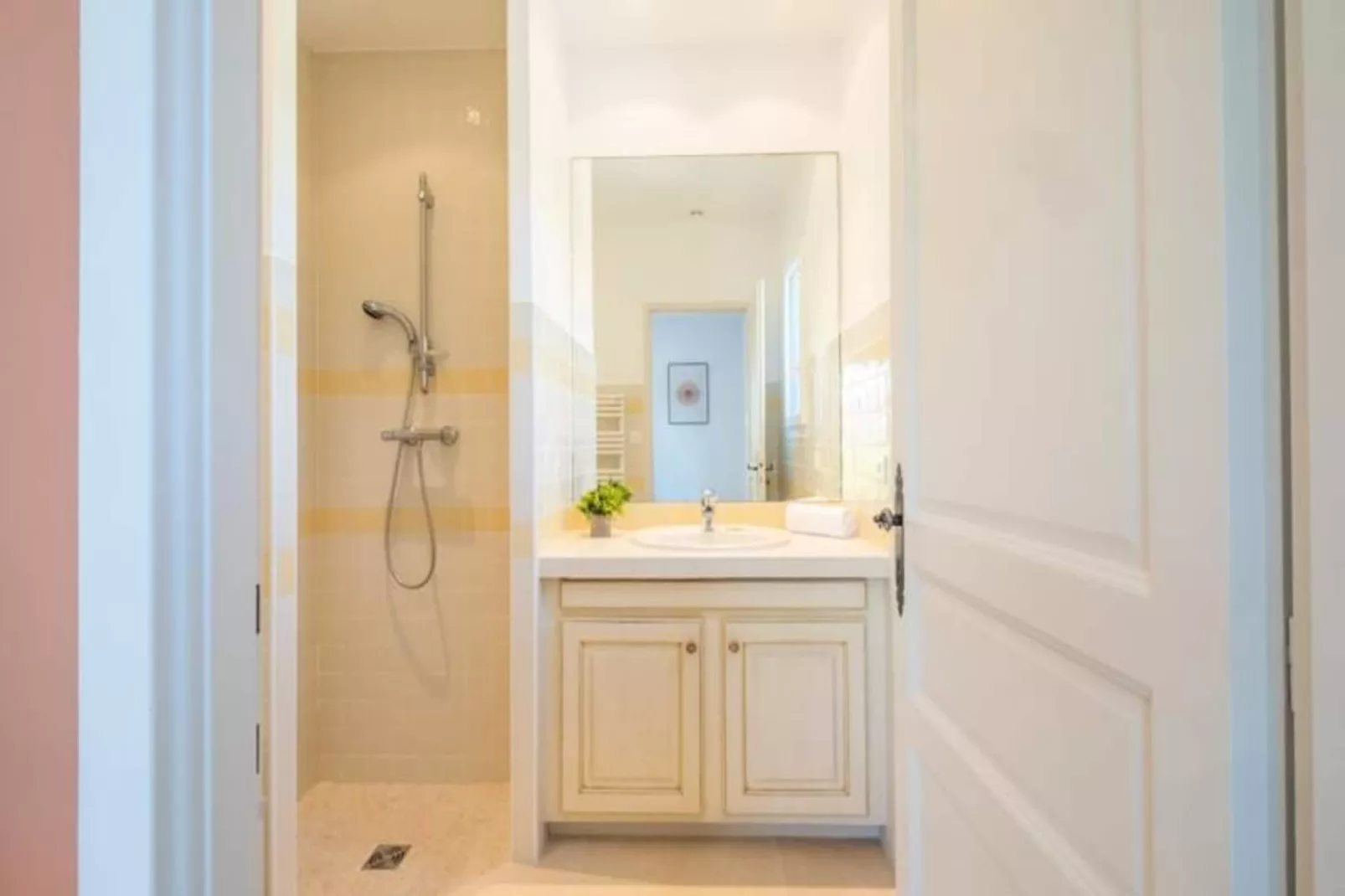 Résidence Bijou De 280m2 Et Piscine à Débordement Au Calme Absolu-Untagged