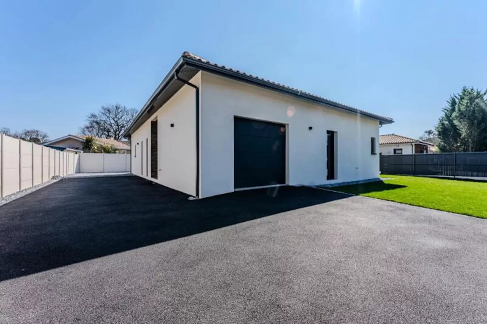 Villa Diam --Untagged