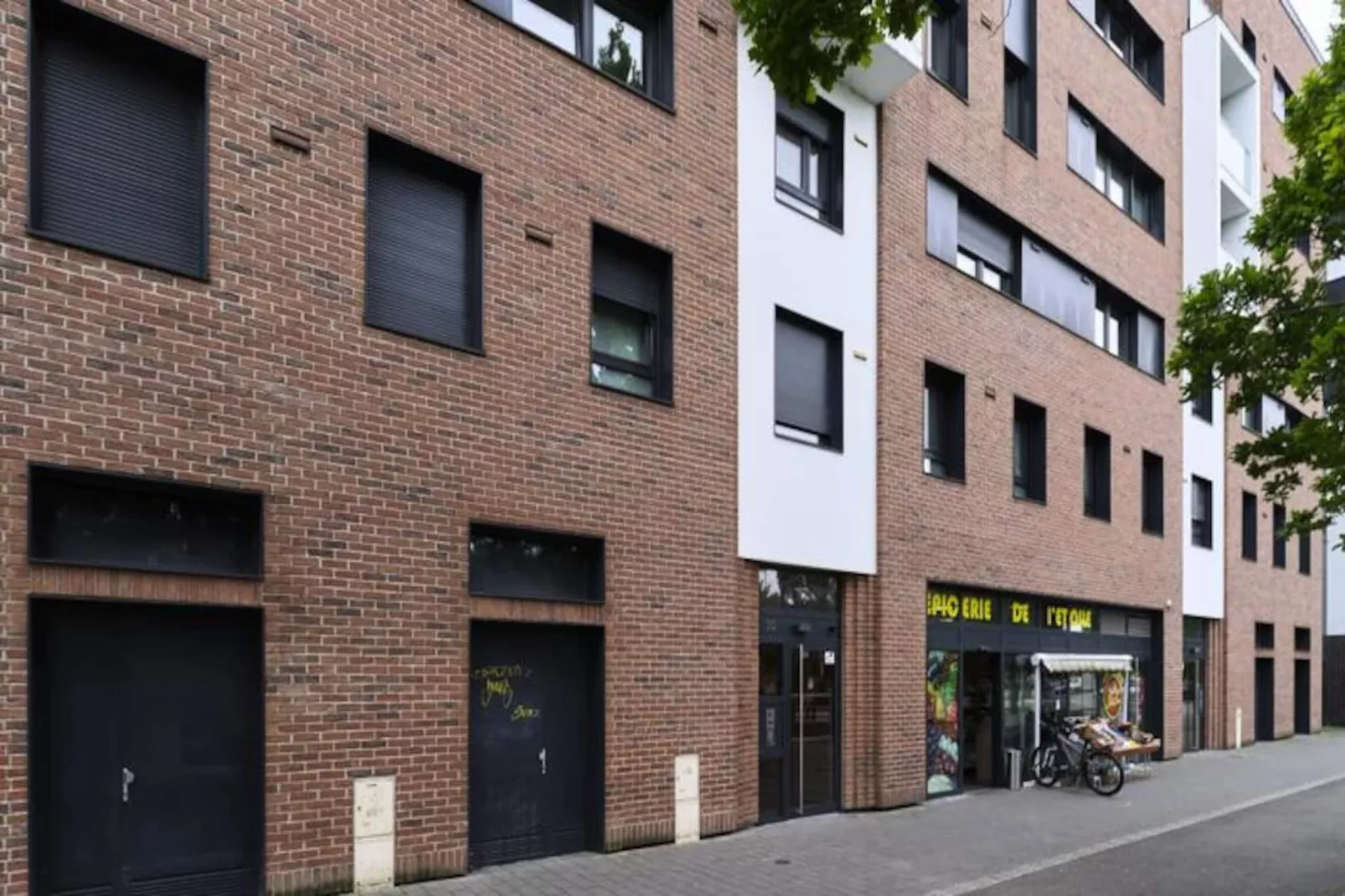 Dans Les &eacute;toiles - 2 Chambres Proche Centre Ville Avec Parking Inclus-Non tagué