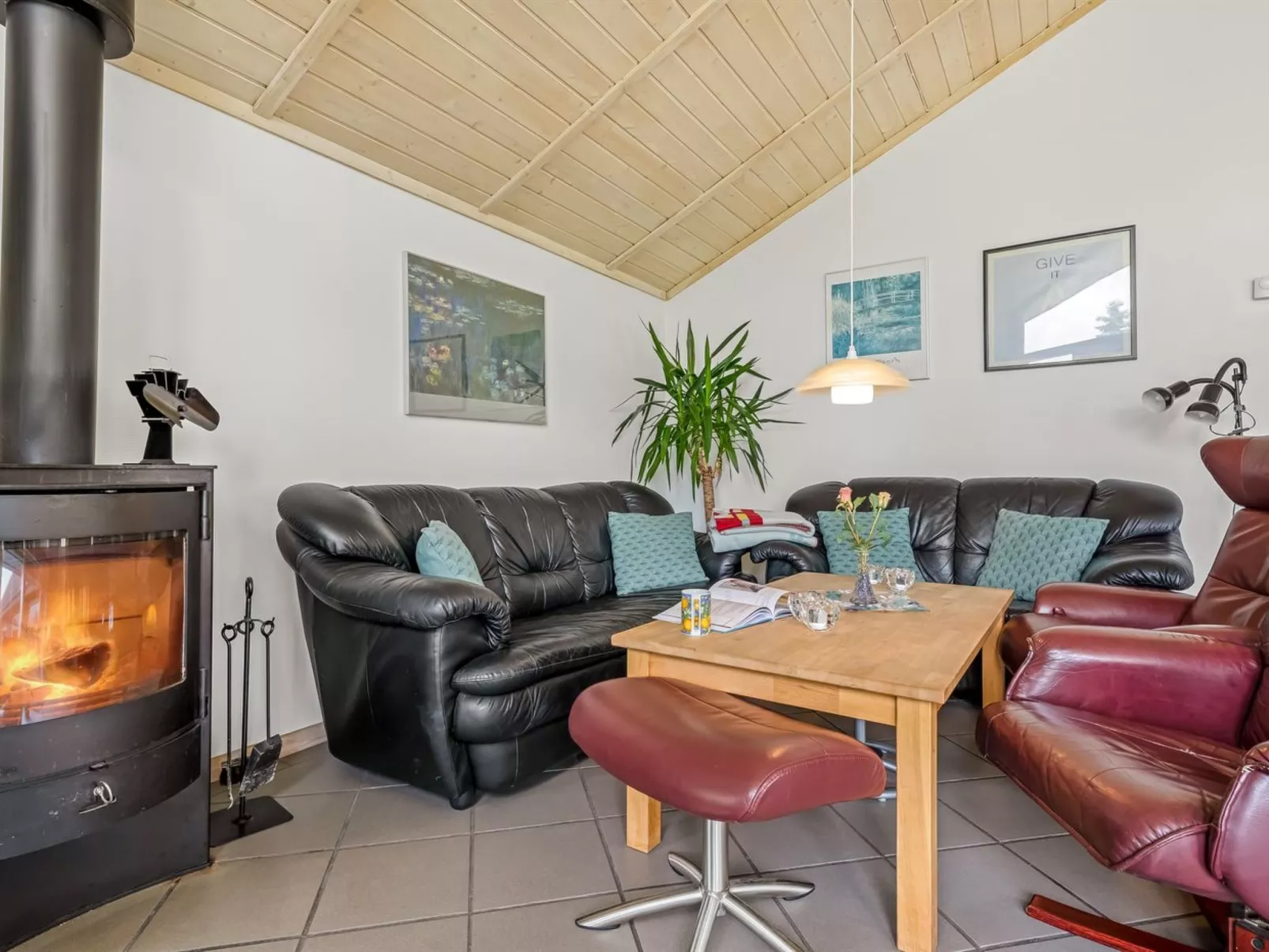 "Egino" - 1km from the sea-Inside