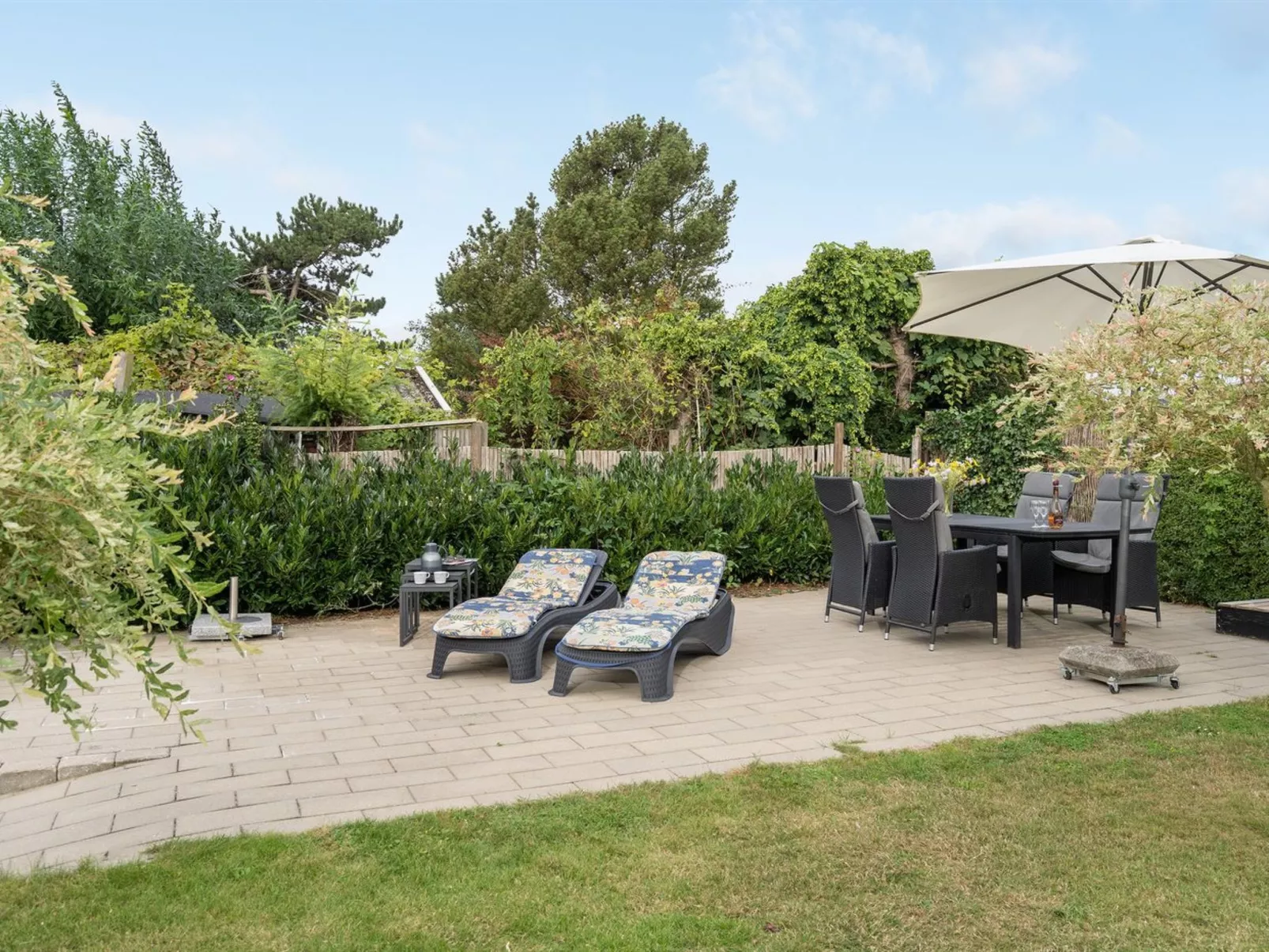 "Loi" - 200m from the sea-Outside