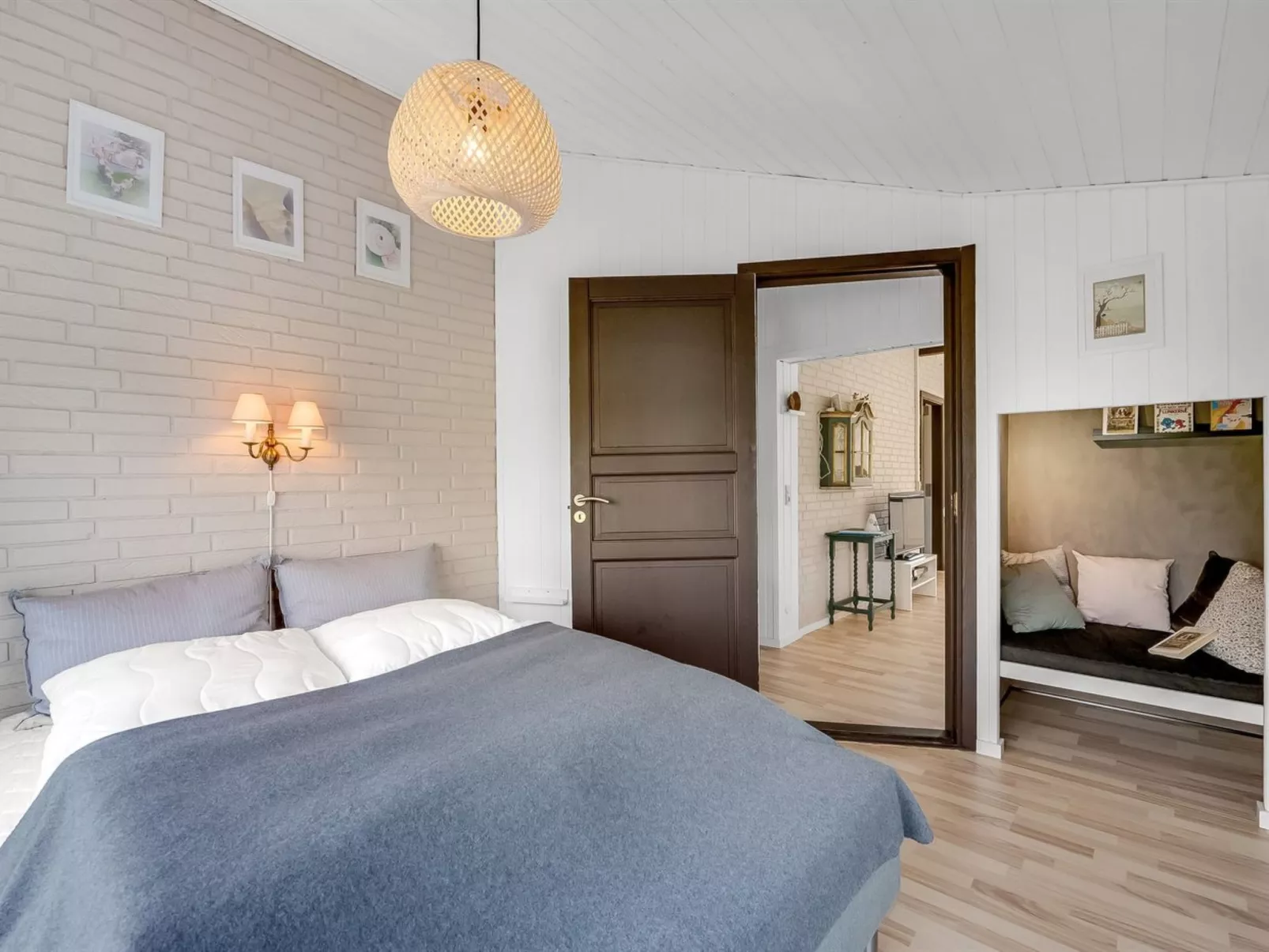 "Valdemar" - 350m to the fjord-Dedans