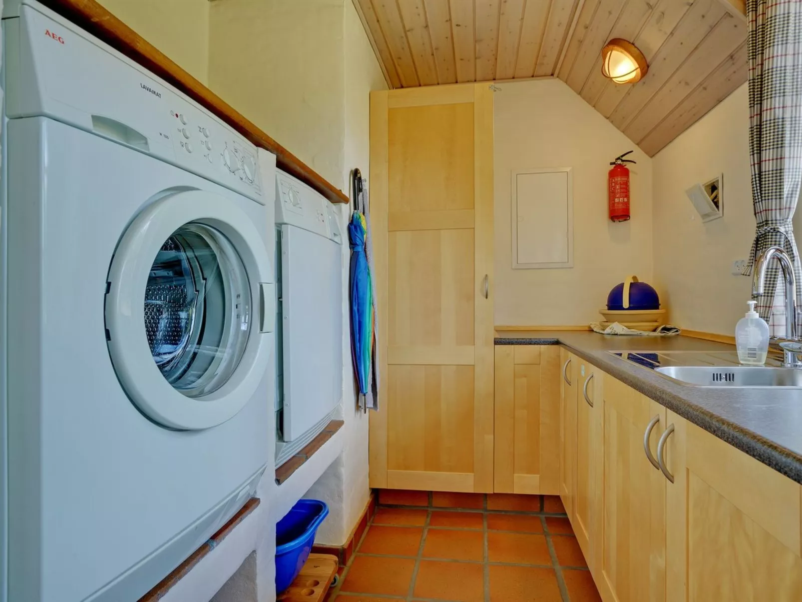 "Siegried" - 2.2km from the sea-Inside