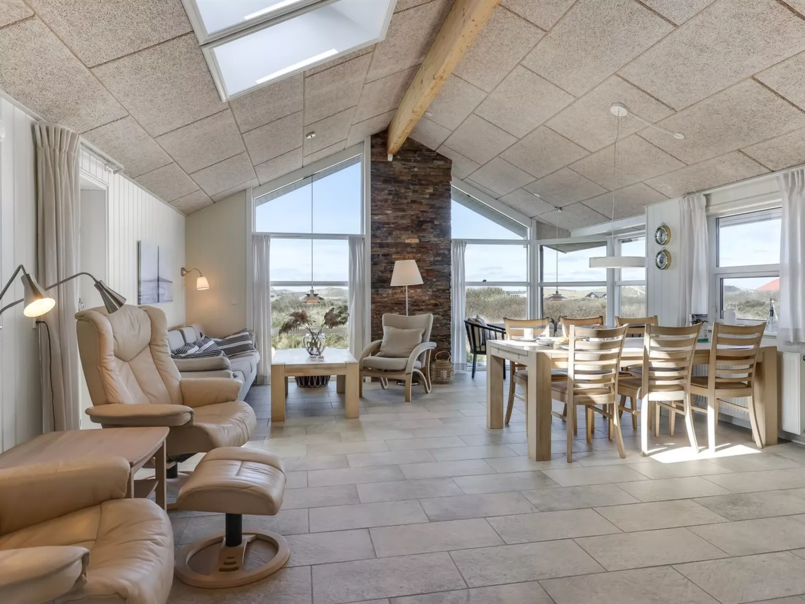 "Björnstjerne" - 400m from the sea-Inside