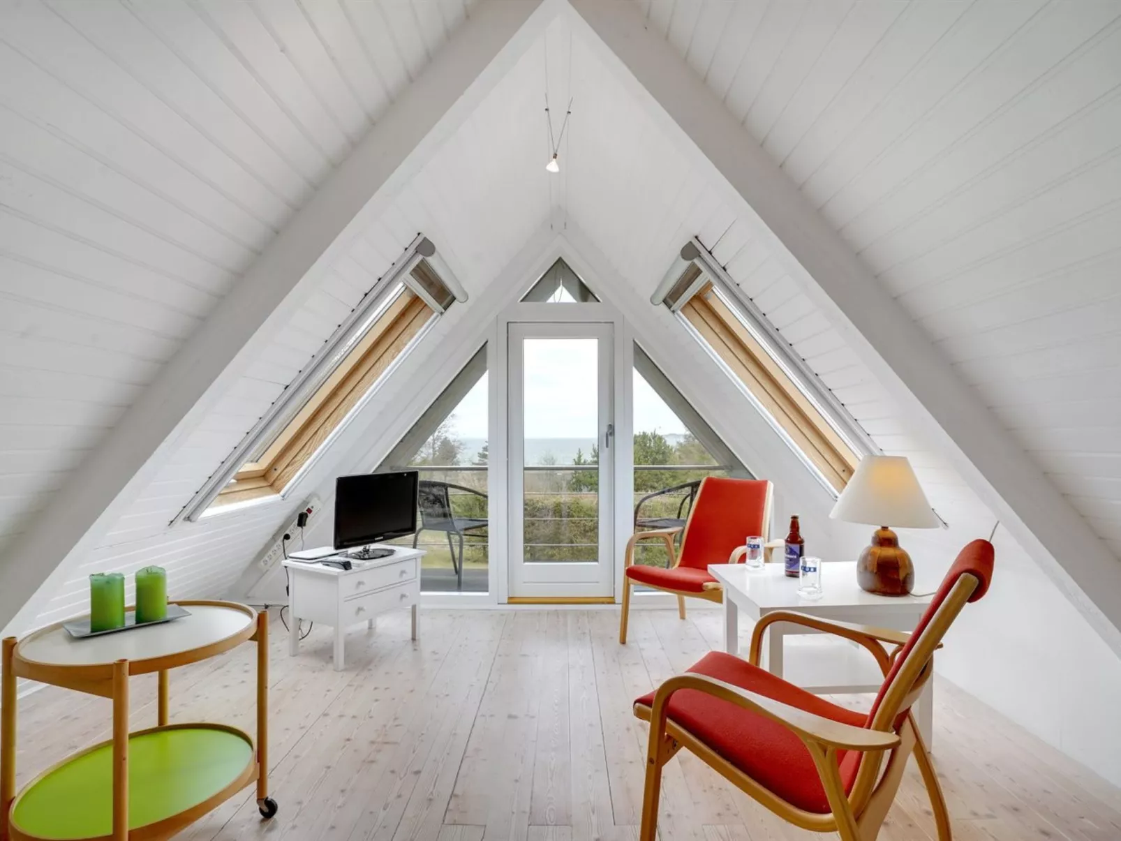 "Brunhild" - 300m to the fjord-Inside