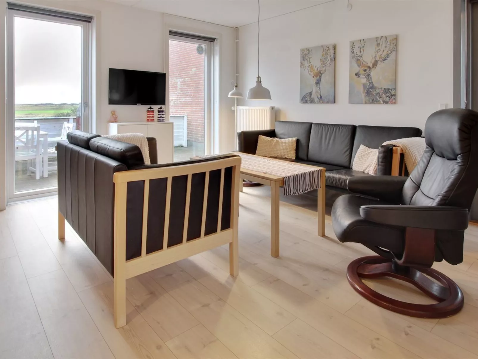 "Terje" - 2.3km from the sea-Dedans