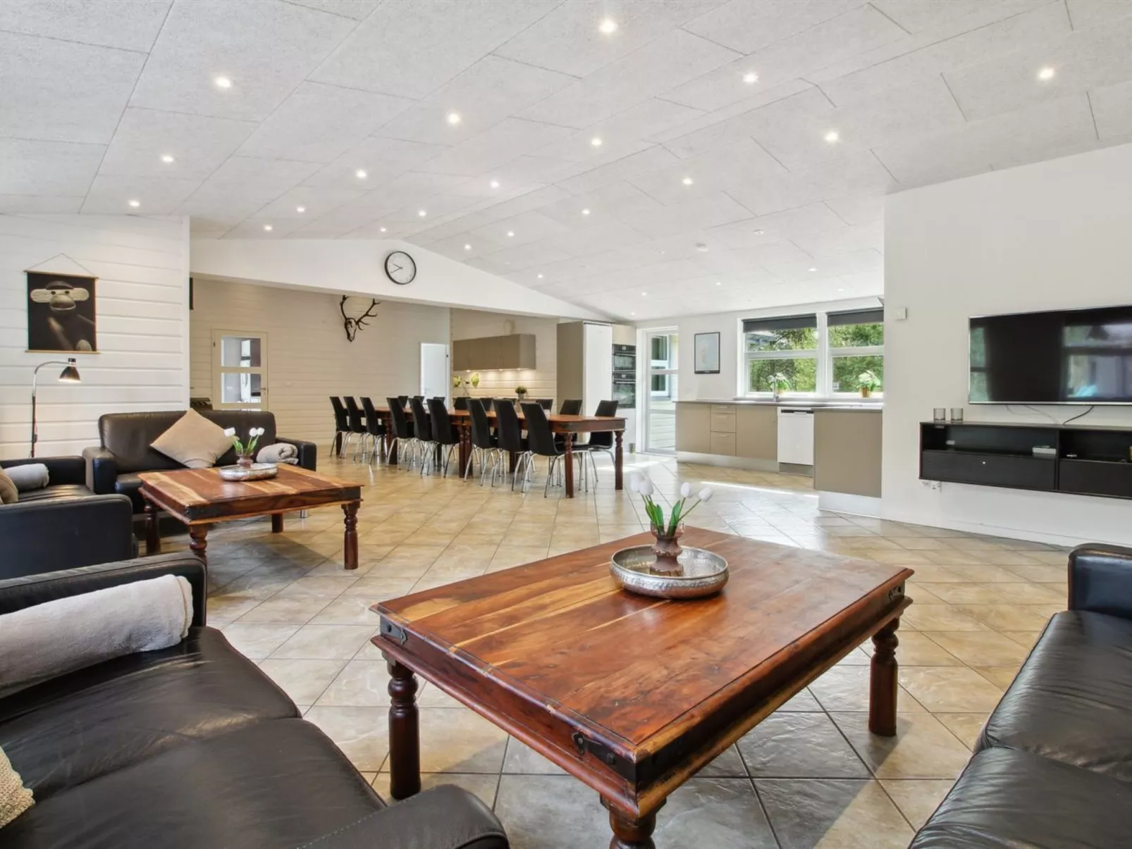 "Nael" - 1.6km from the sea-Drinnen