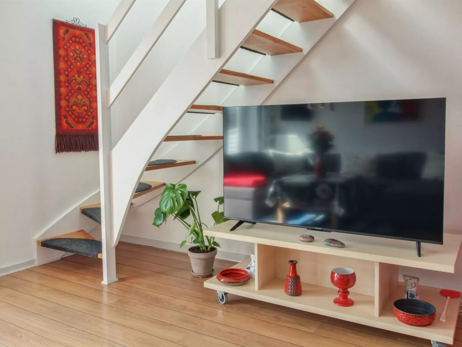 "Asved" - 2.3km from the sea-Inside