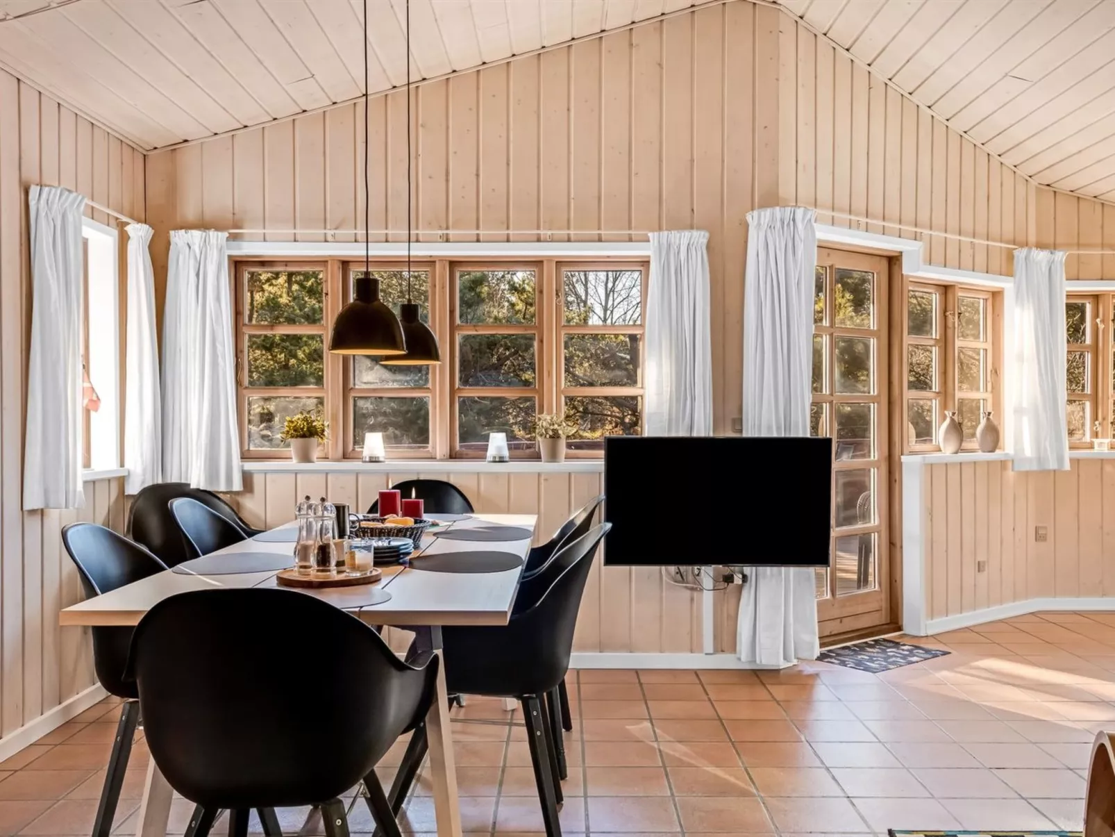 "Heralda" - 3.3km from the sea-Dedans