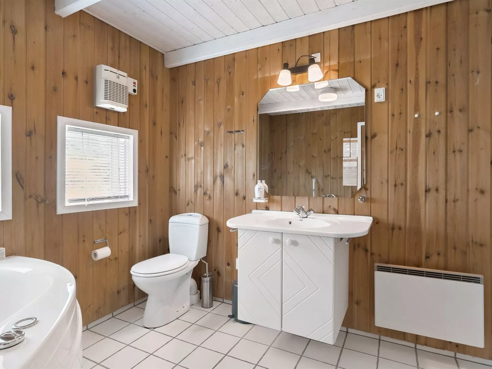 "Solvejg" - 150m from the sea-Inside