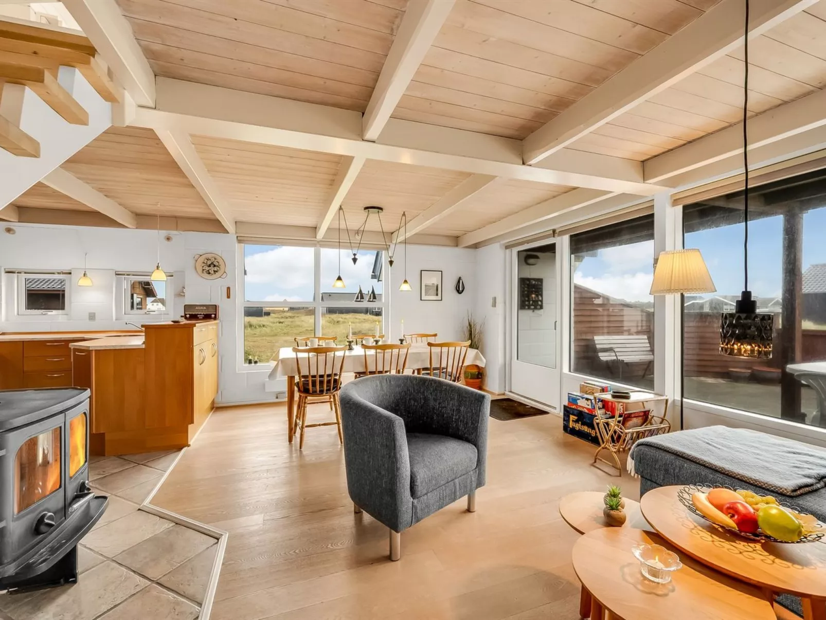 "Eringisl" - 50m from the sea-Drinnen